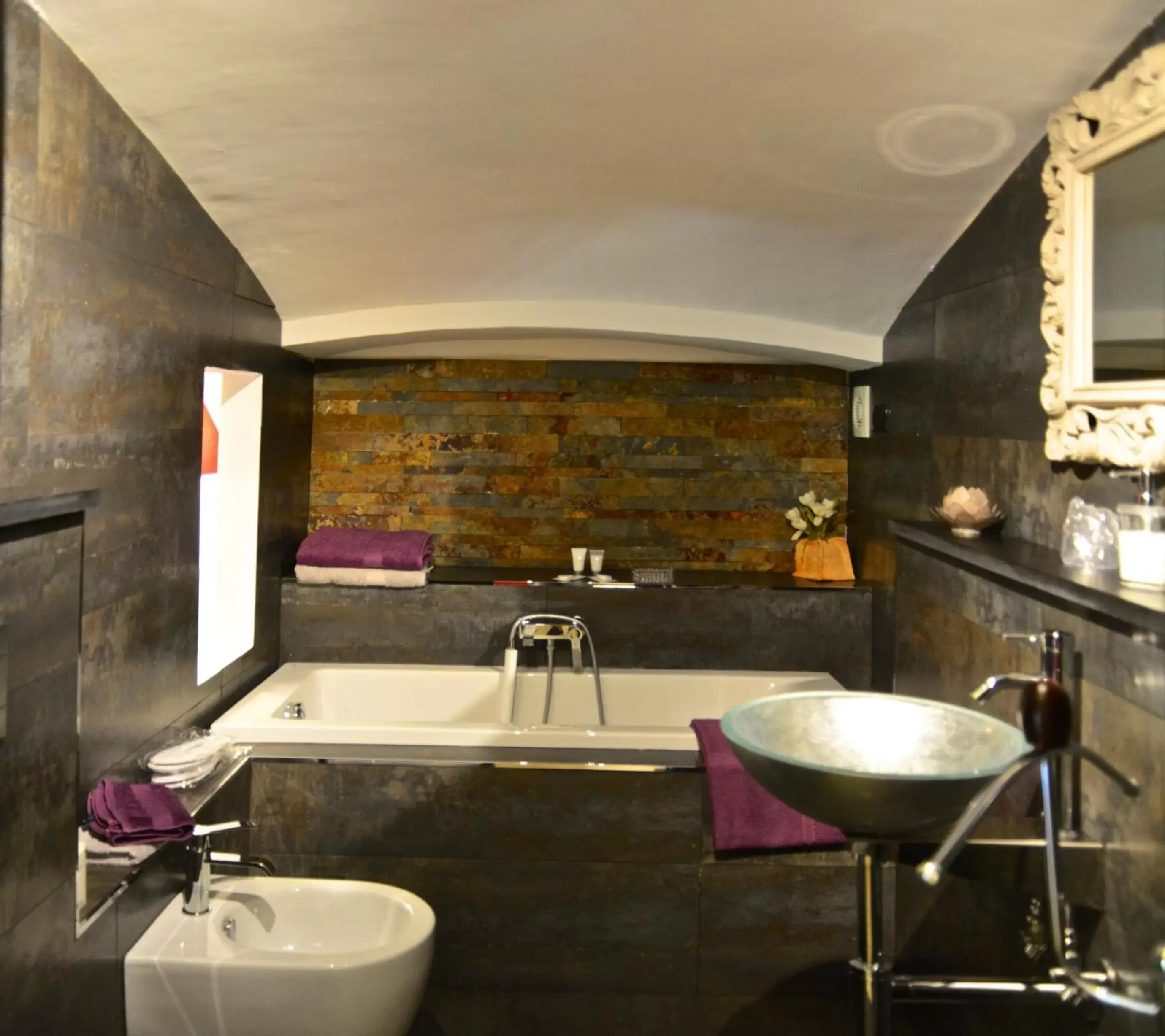 Bathroom in B&B Torre Porta Marina