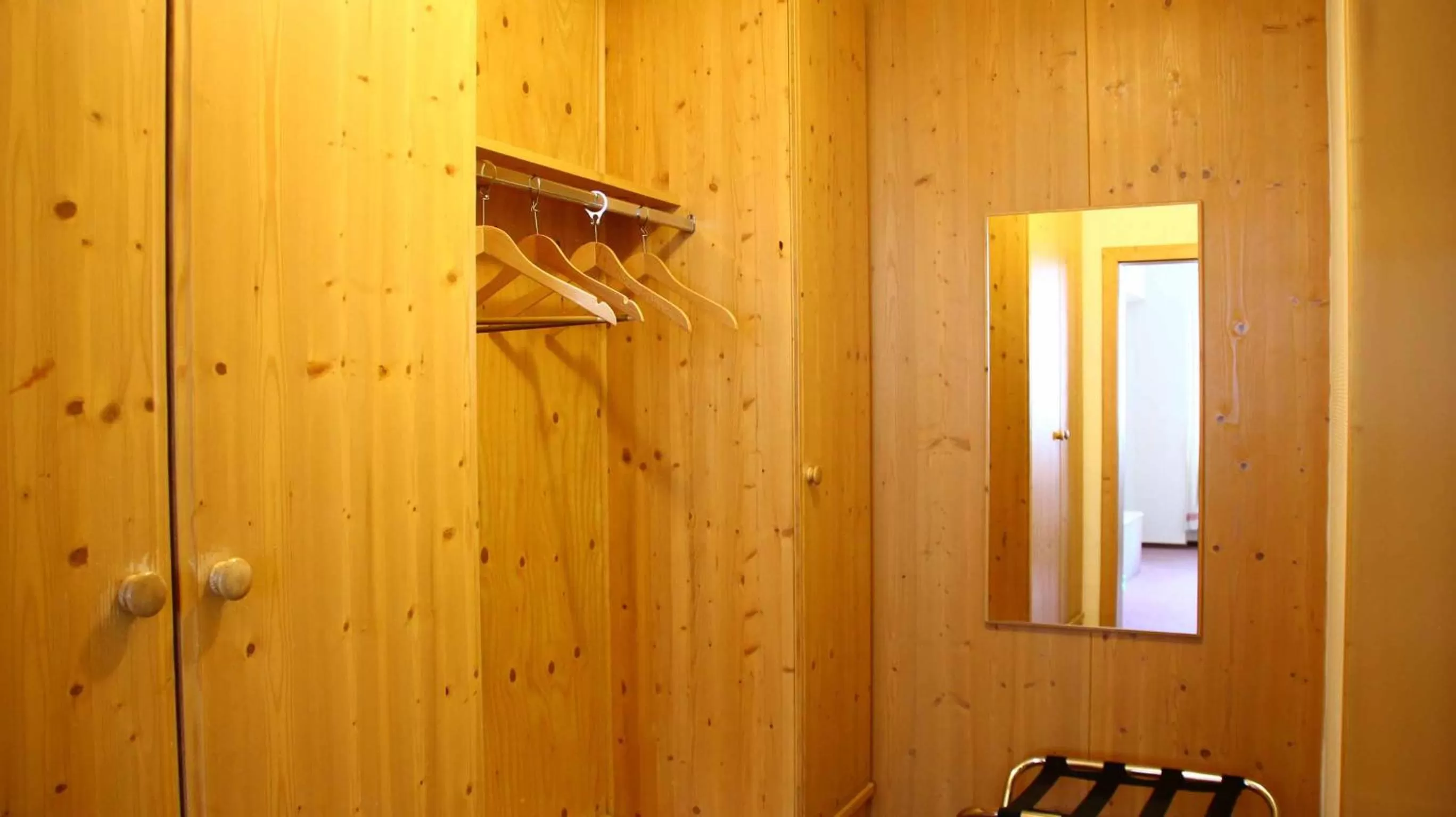 Photo of the whole room, Bathroom in Hotel Gasthof Zum weissen Lamm