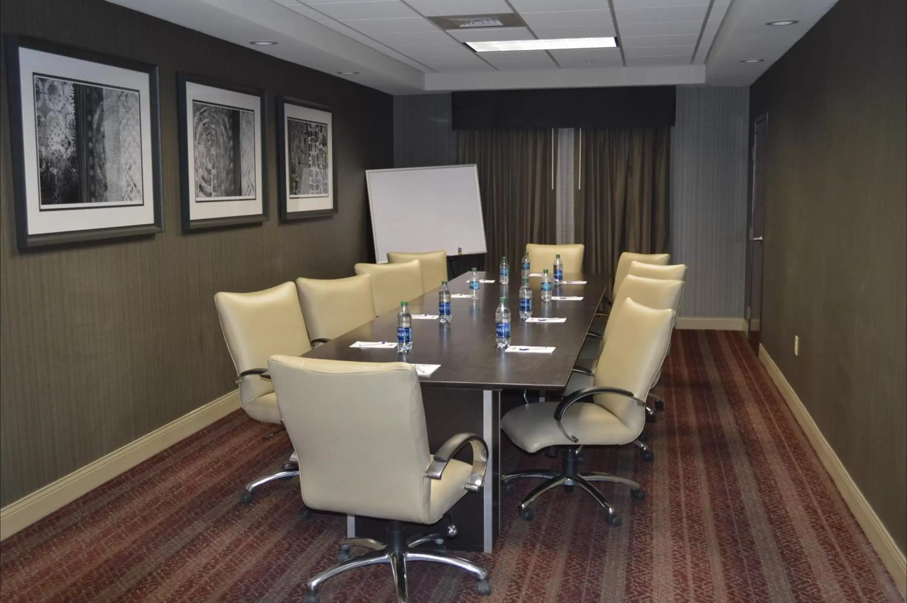 Meeting/conference room in Best Western Plus Stevens County Inn