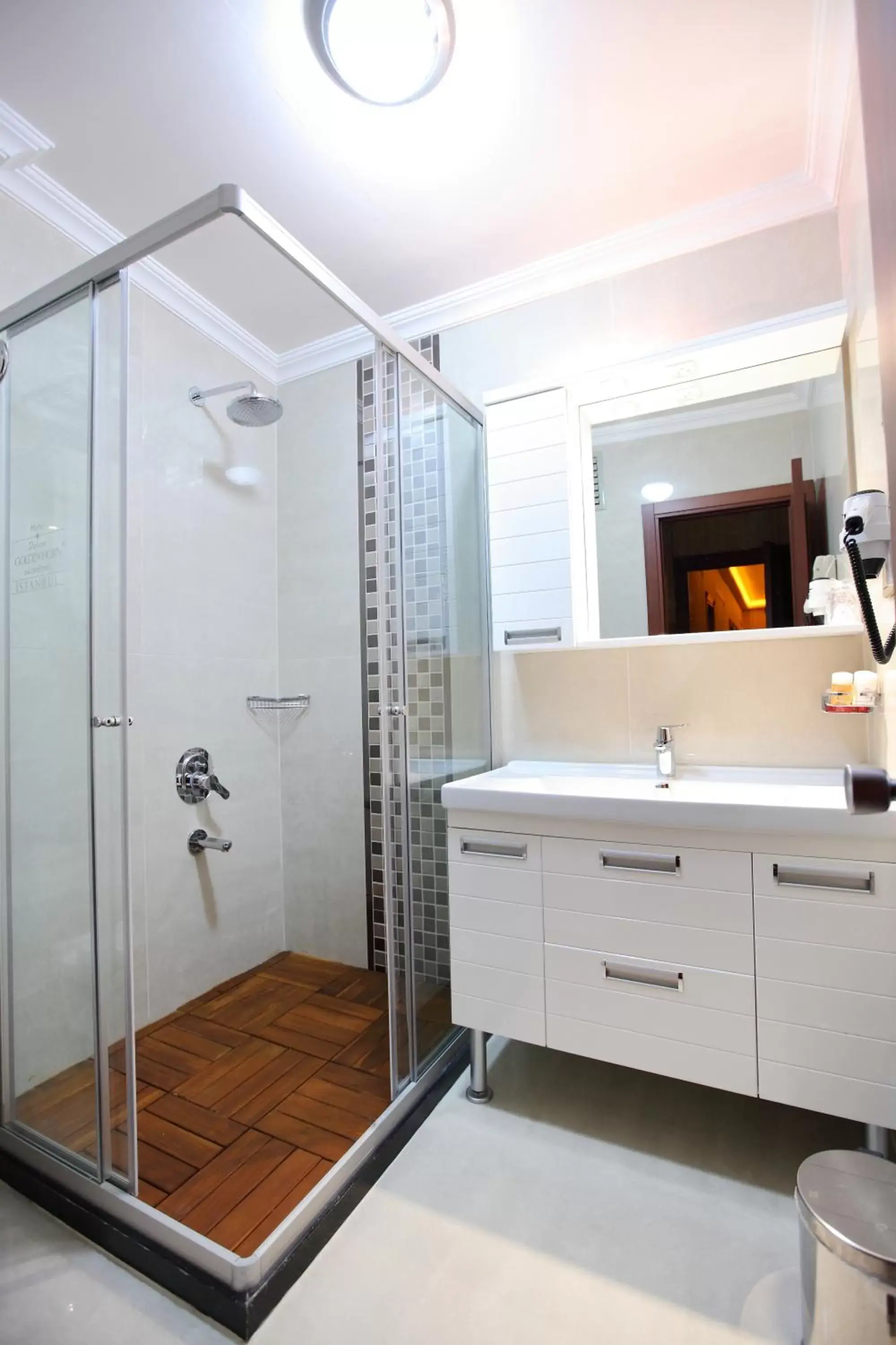 Bathroom in Deluxe Golden Horn Sultanahmet Hotel