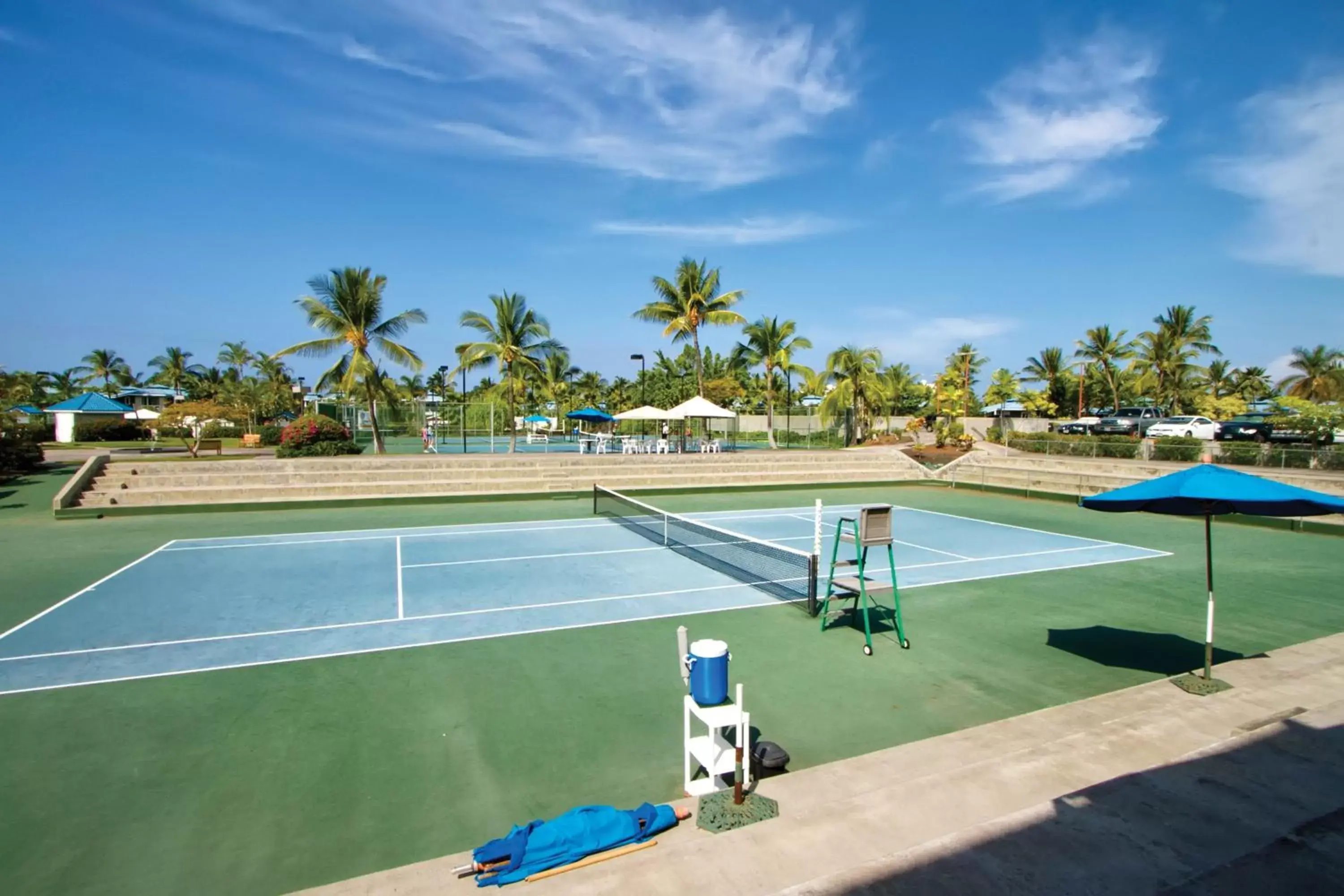 Tennis court in Holua Resort