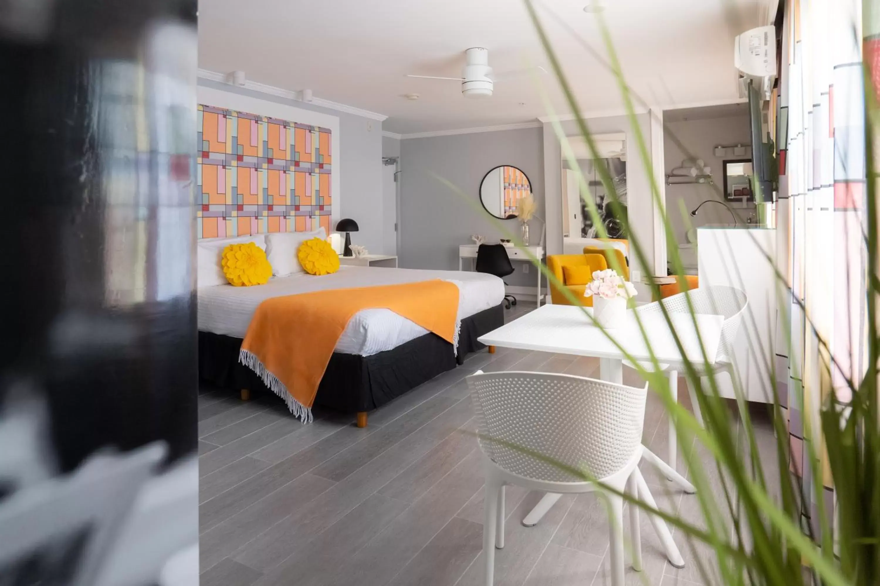 Bed in The Cove By Renzzi Bed in The Cove By Renzzi