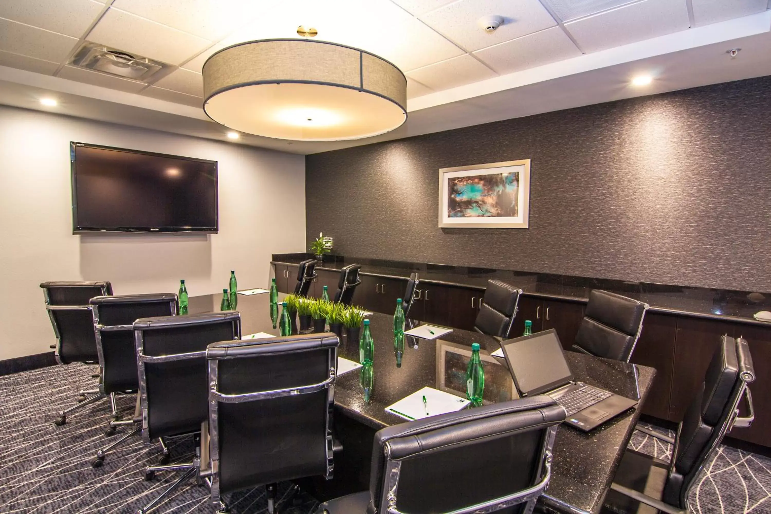 Meeting/conference room, Restaurant/Places to Eat in Holiday Inn Carlsbad/San Diego, an IHG Hotel