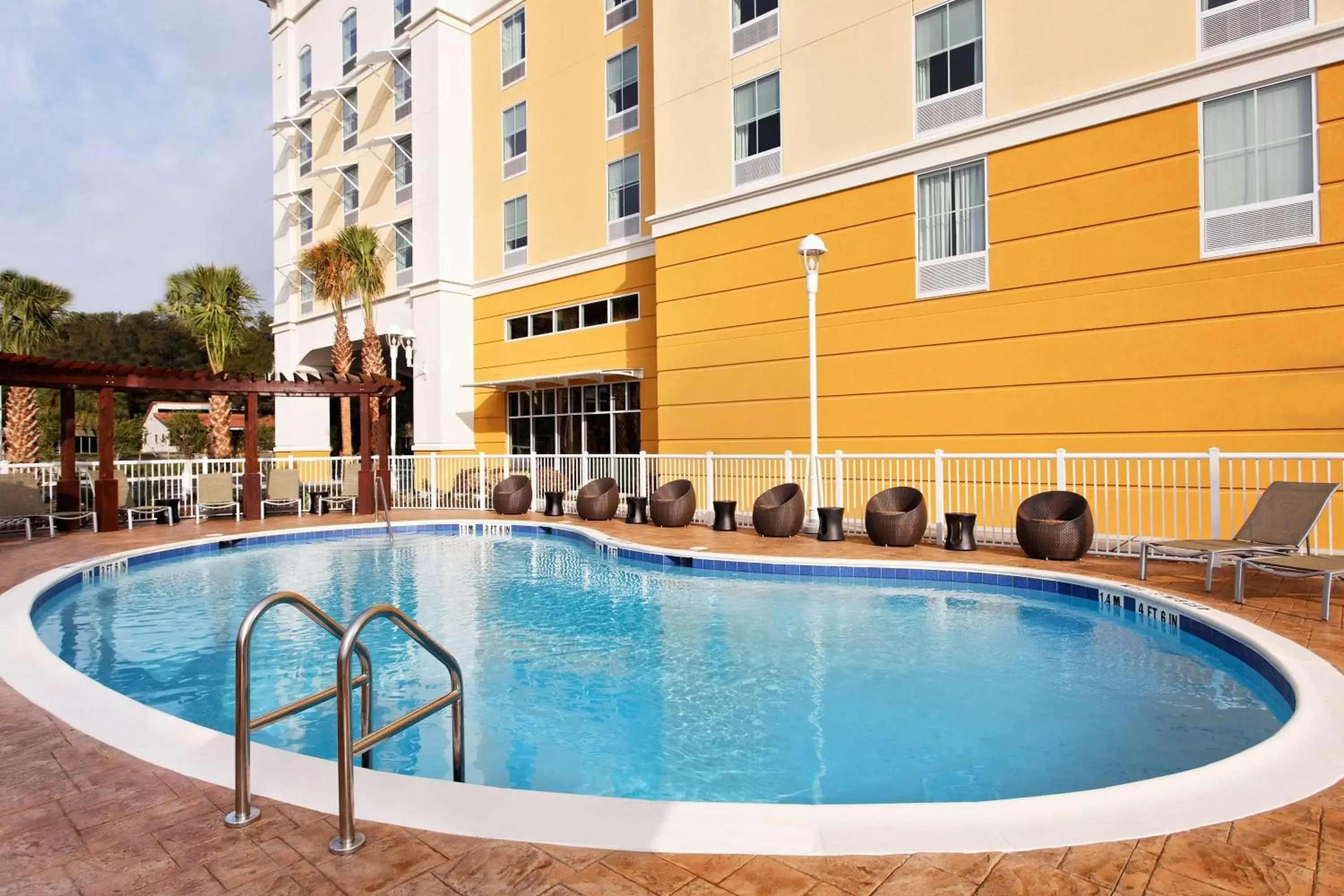 Pool view, Swimming Pool in Hampton Inn & Suites Orlando North Altamonte Springs