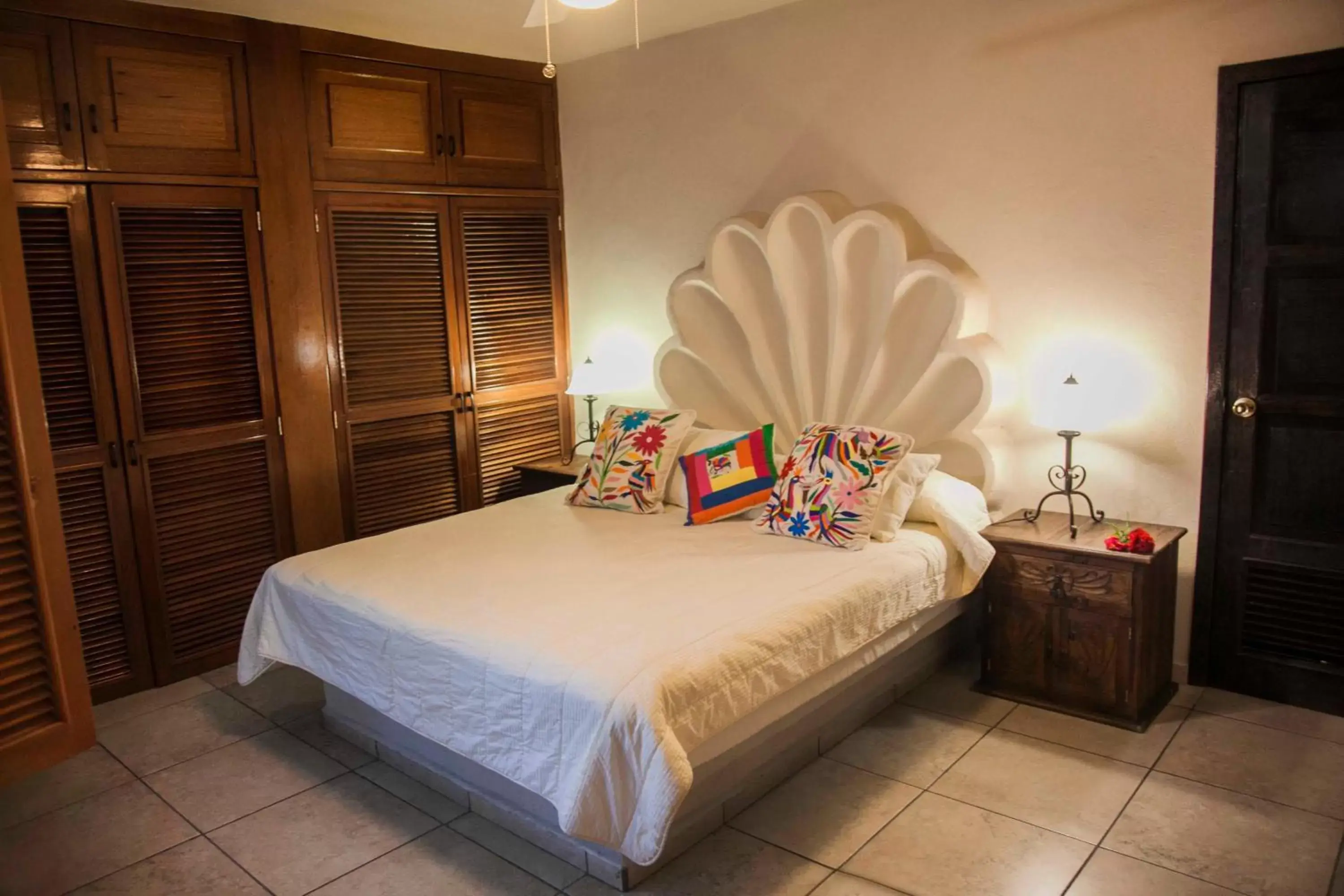 Bed in Hotel & Suites El Moro