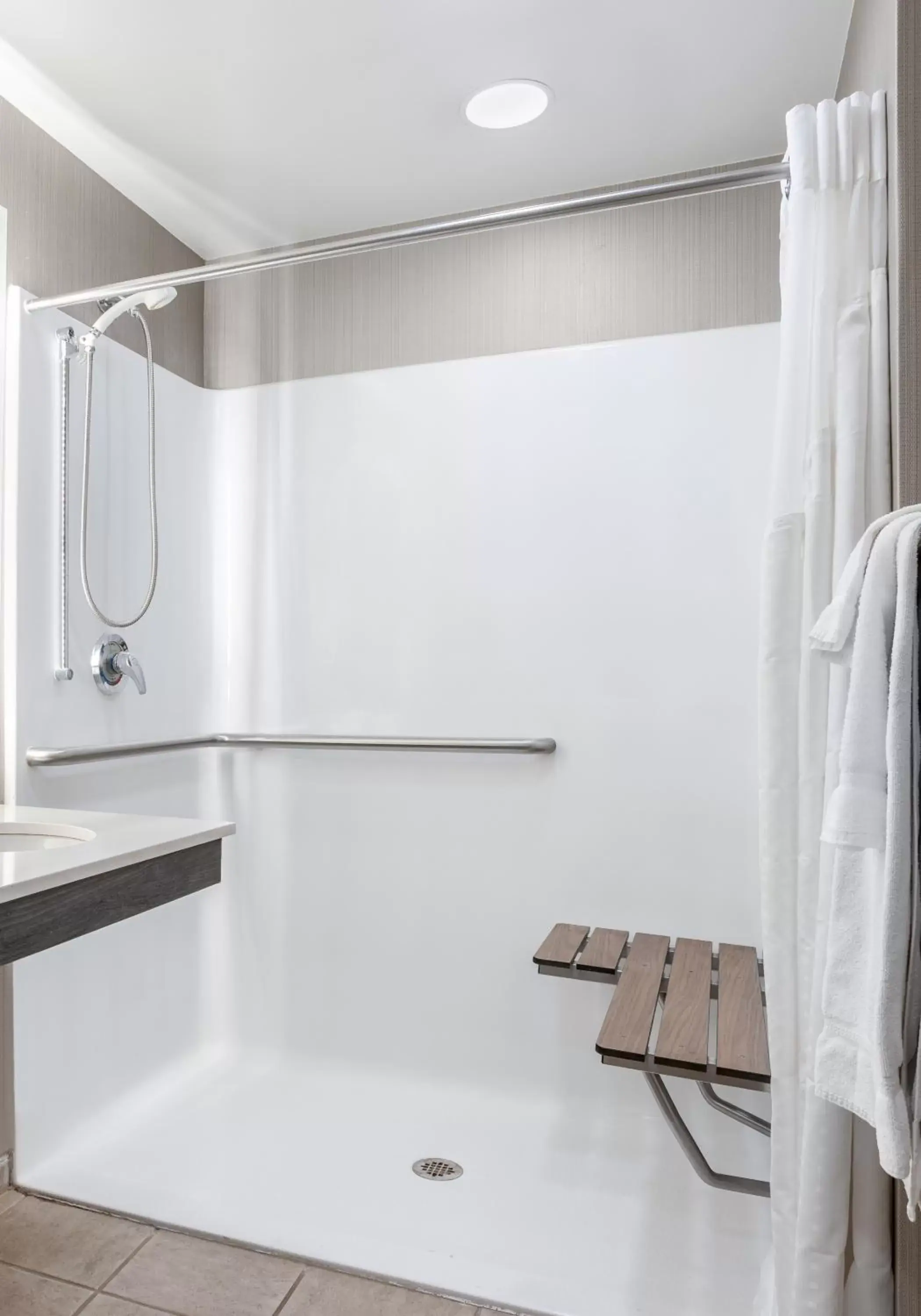 Shower, Bathroom in Holiday Inn Lafayette-City Centre, an IHG Hotel