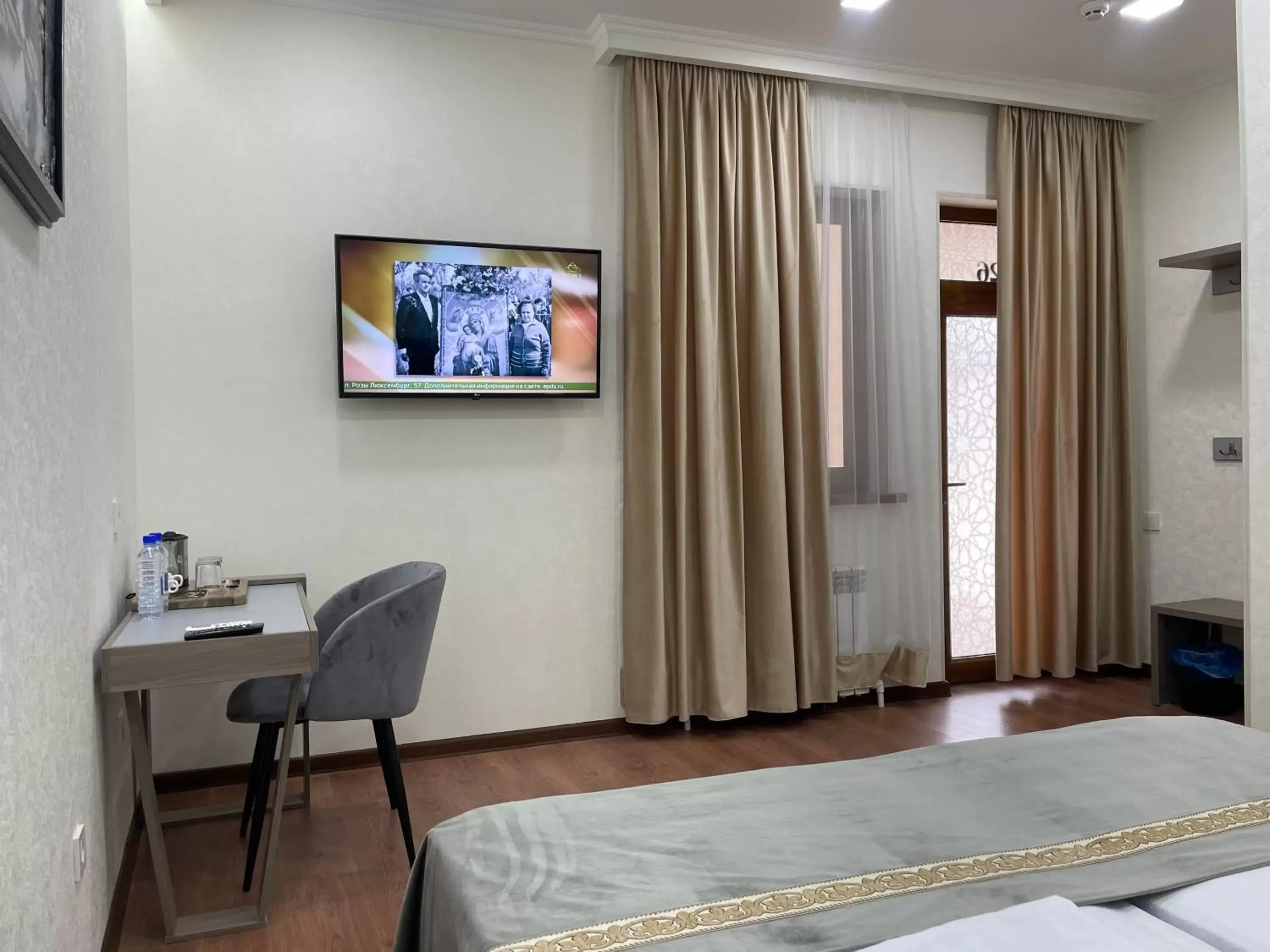Standard Double or Twin Room in Registon Saroy Hotel Standard Double or Twin Room in Registon Saroy Hotel