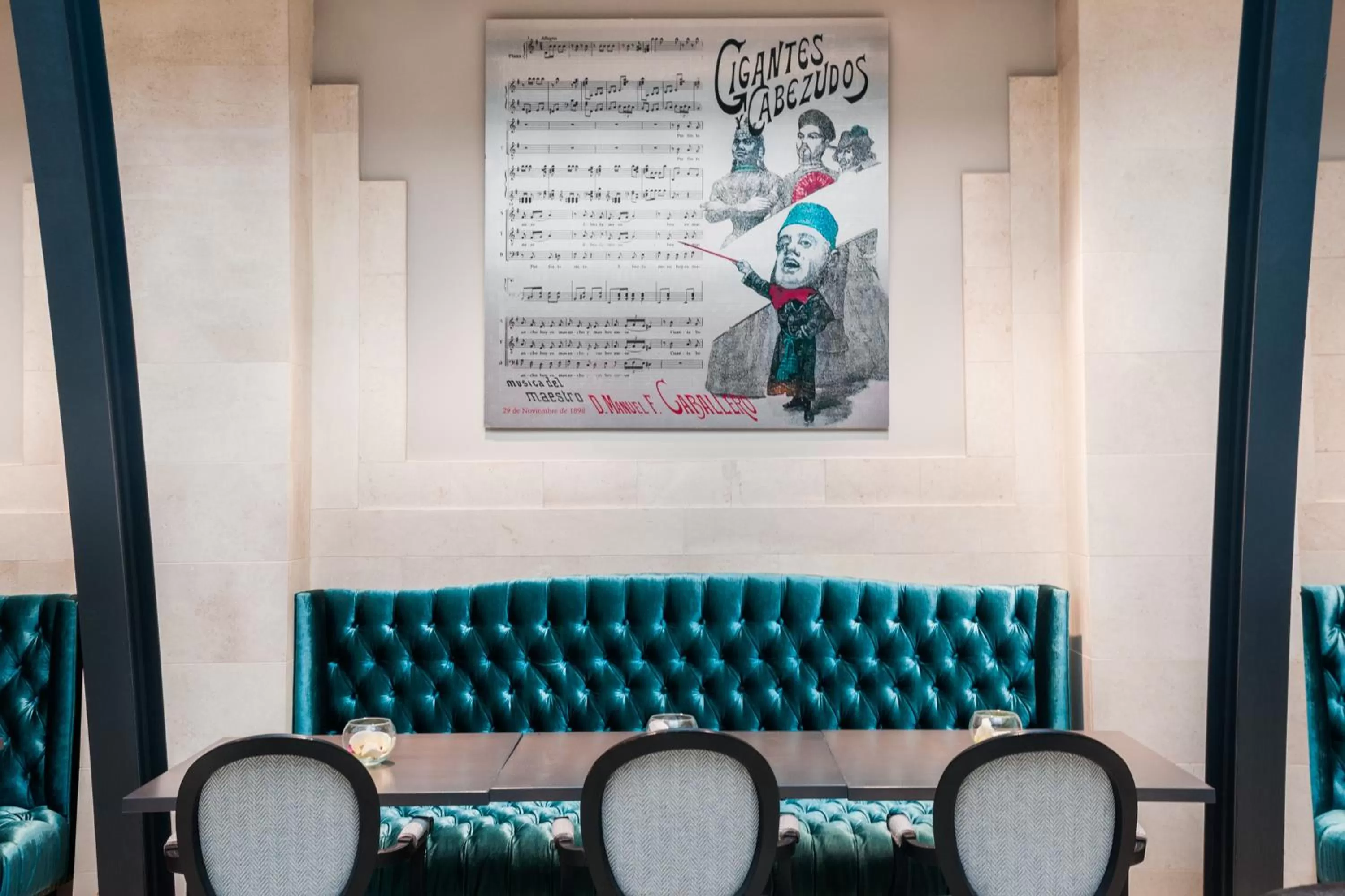 Seating area in Eurostars Casa de la Lírica