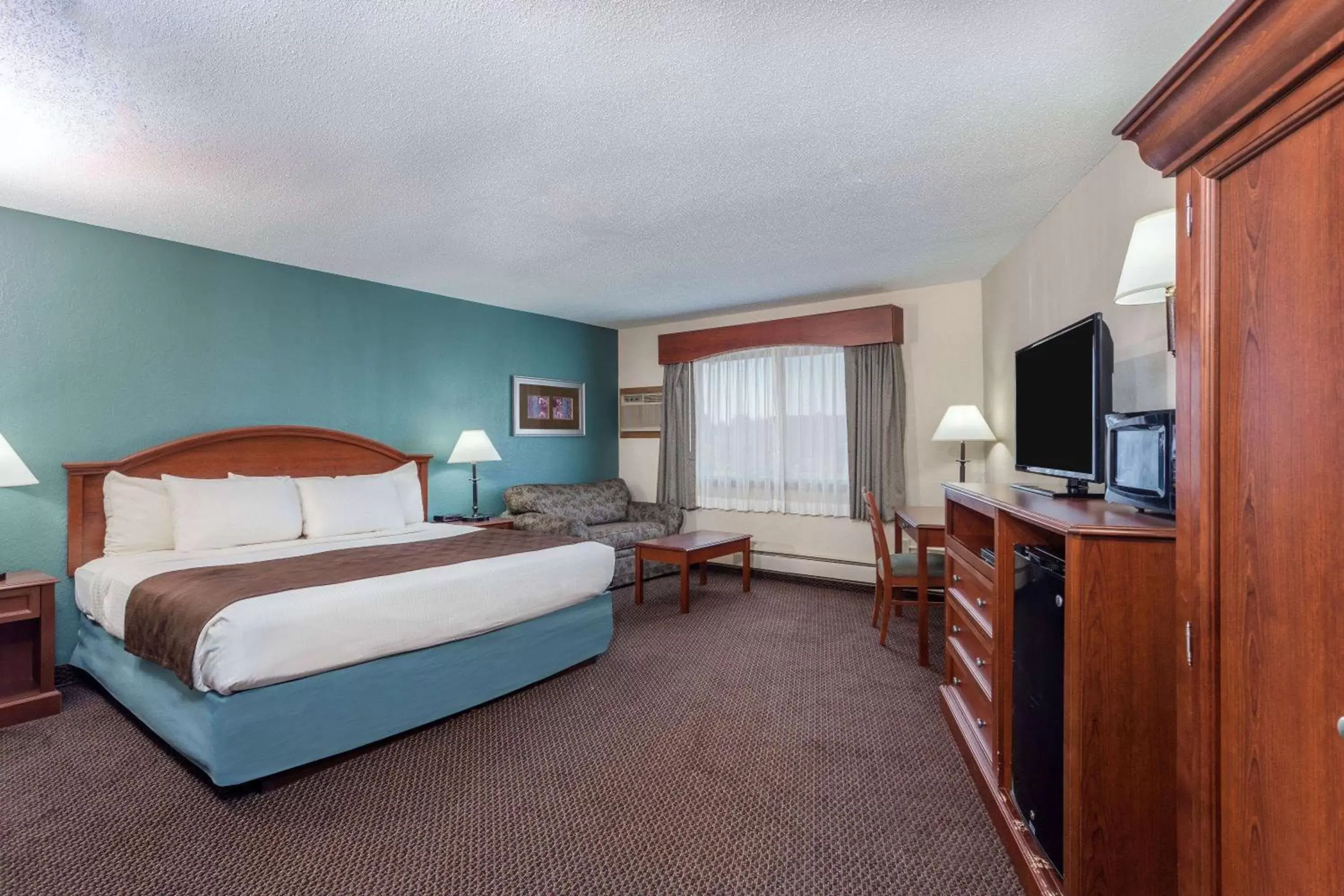 Photo of the whole room, Bed in AmericInn by Wyndham New Richmond