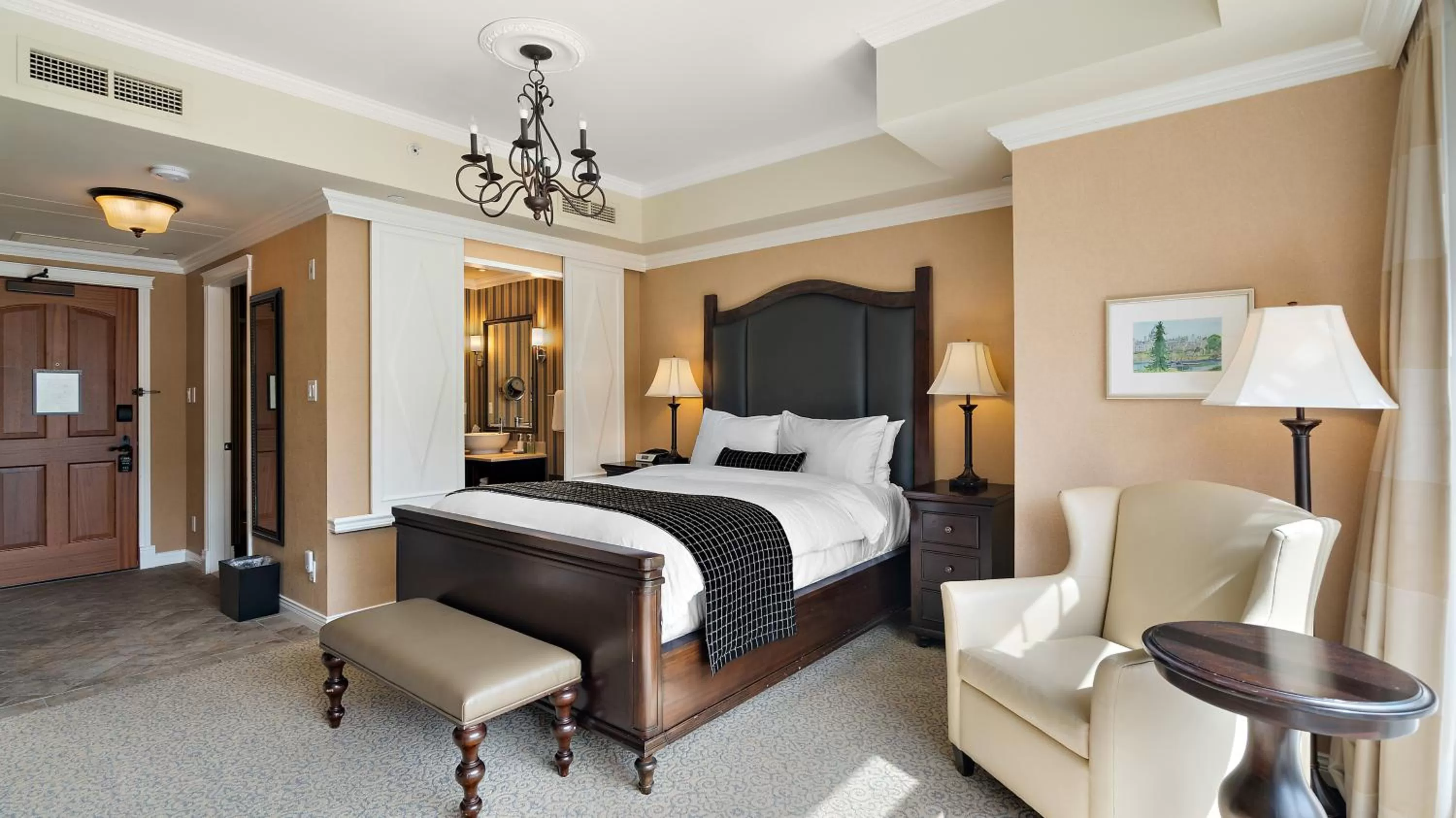 Photo of the whole room, Bed in Oak Bay Beach Hotel