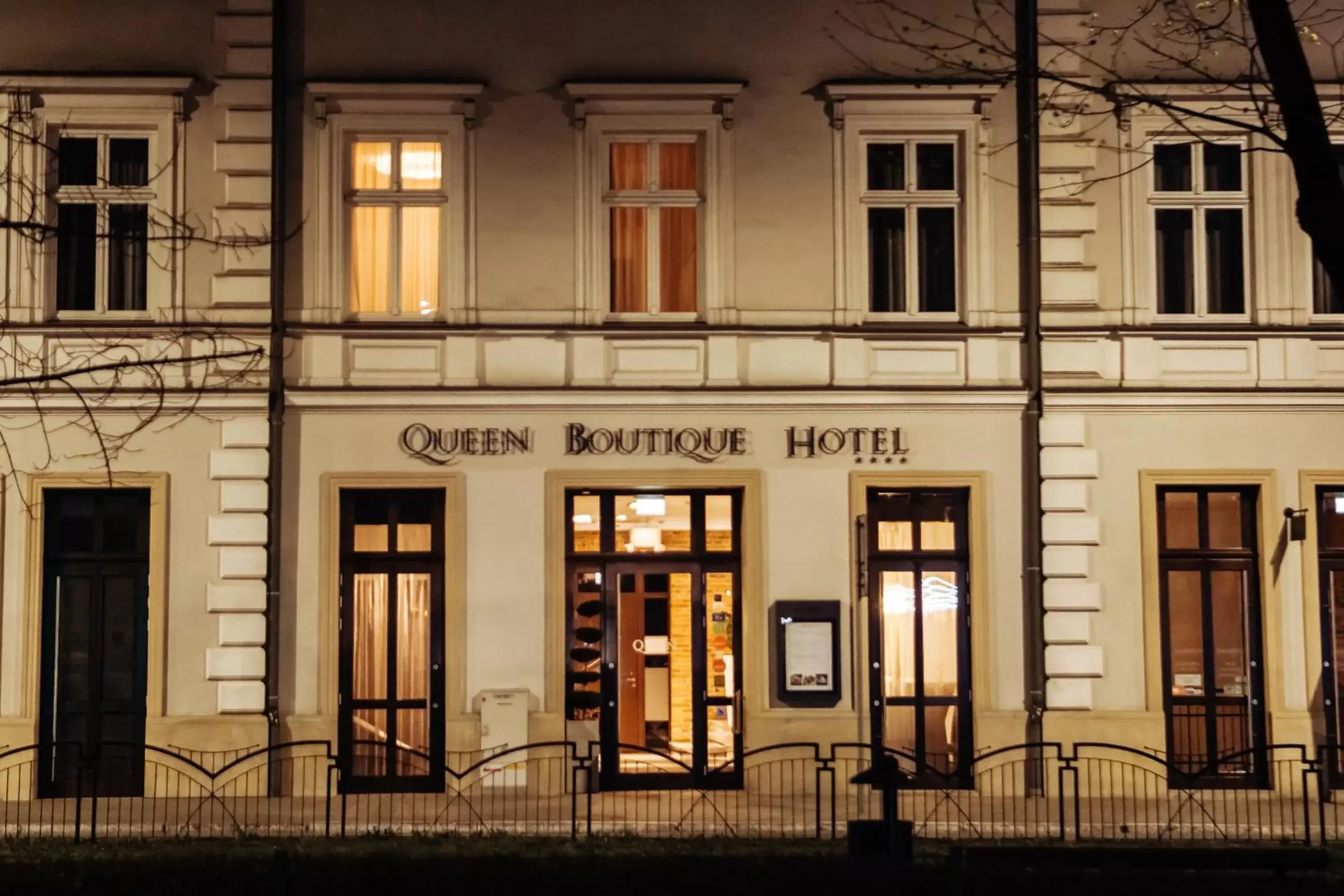 Facade/entrance, Property Building in Queen Boutique Hotel