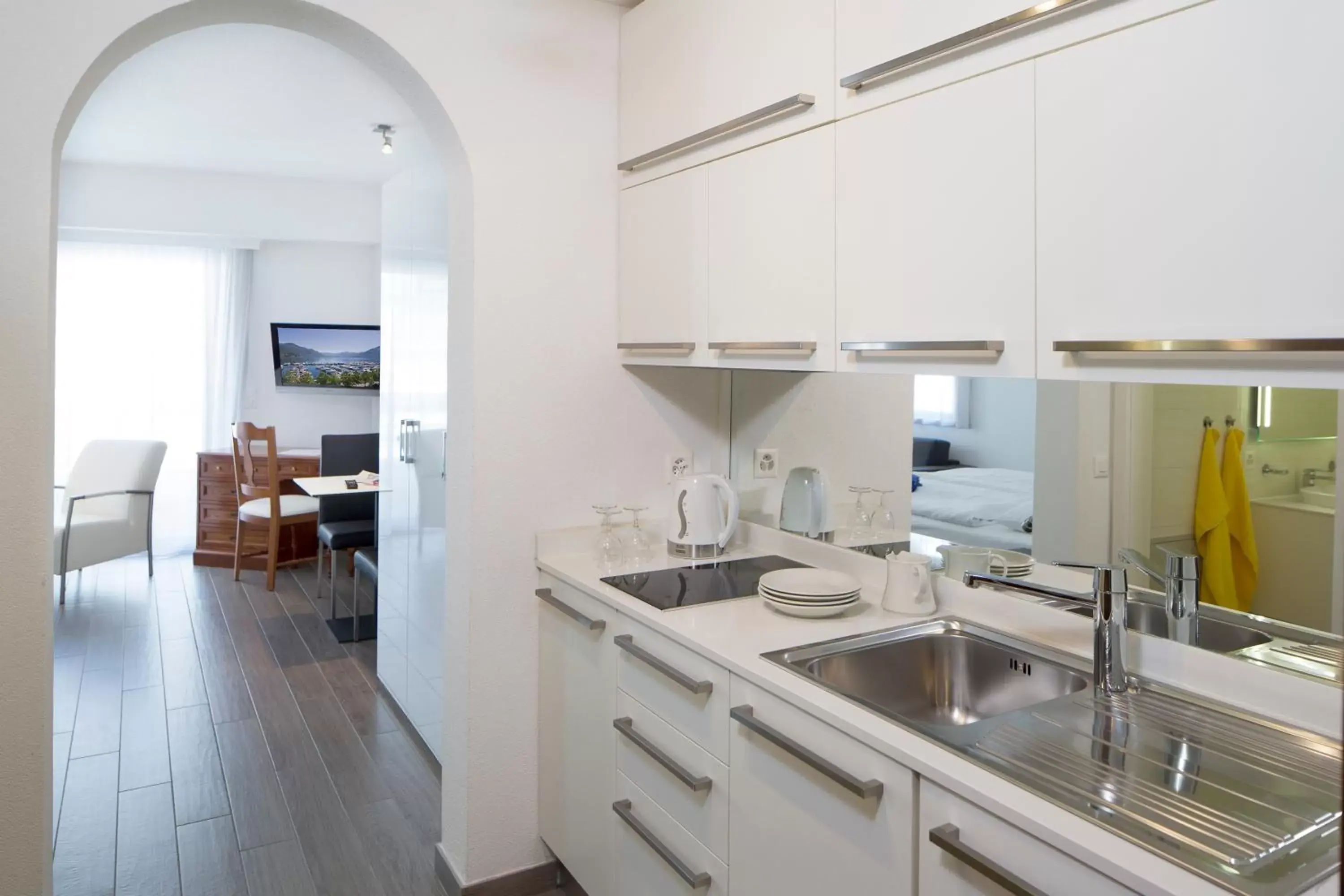 Decorative detail, Kitchen/Kitchenette in Aparthotel Al Lago