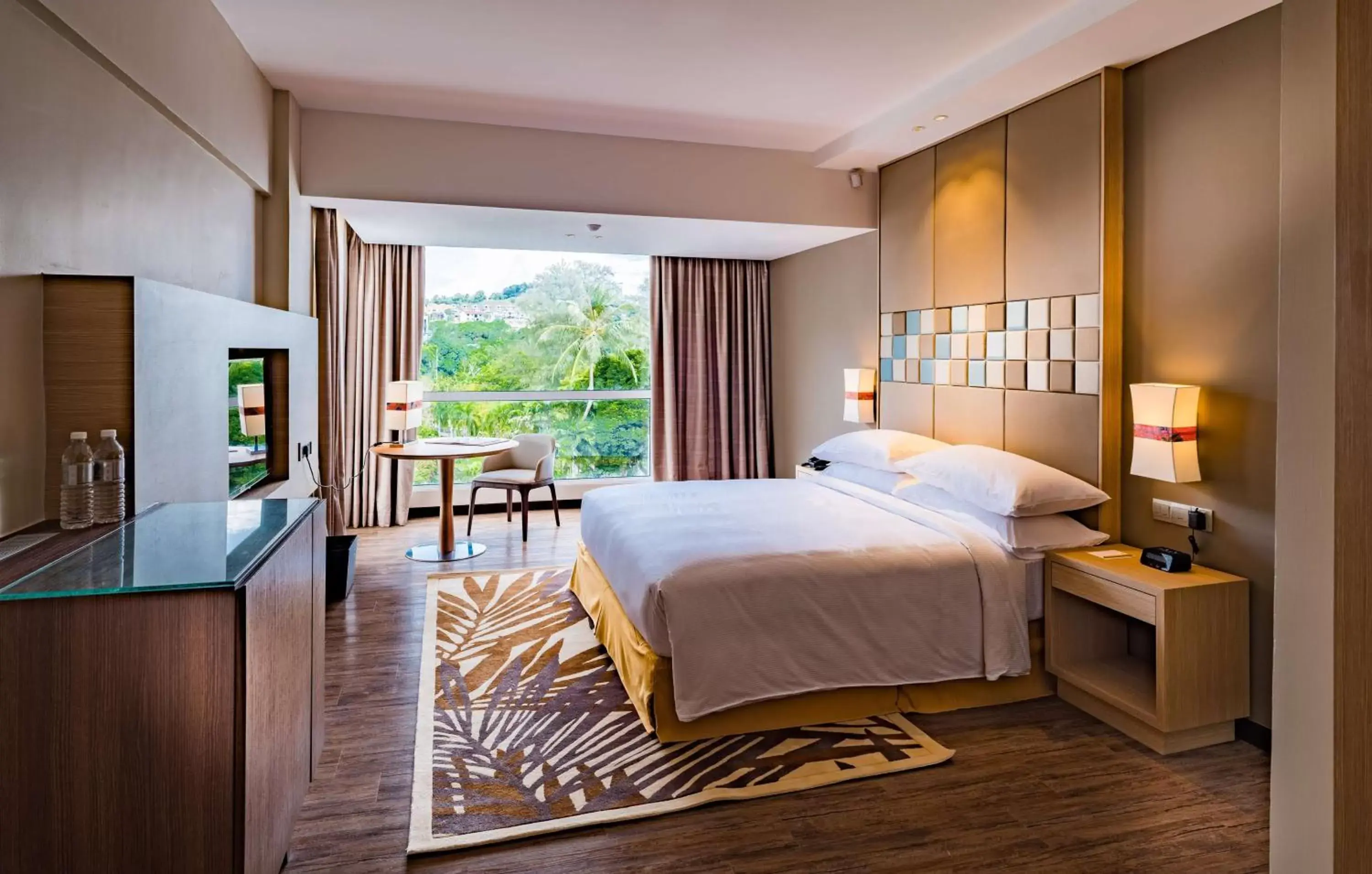 Bedroom in DoubleTree Resort by Hilton Hotel Penang