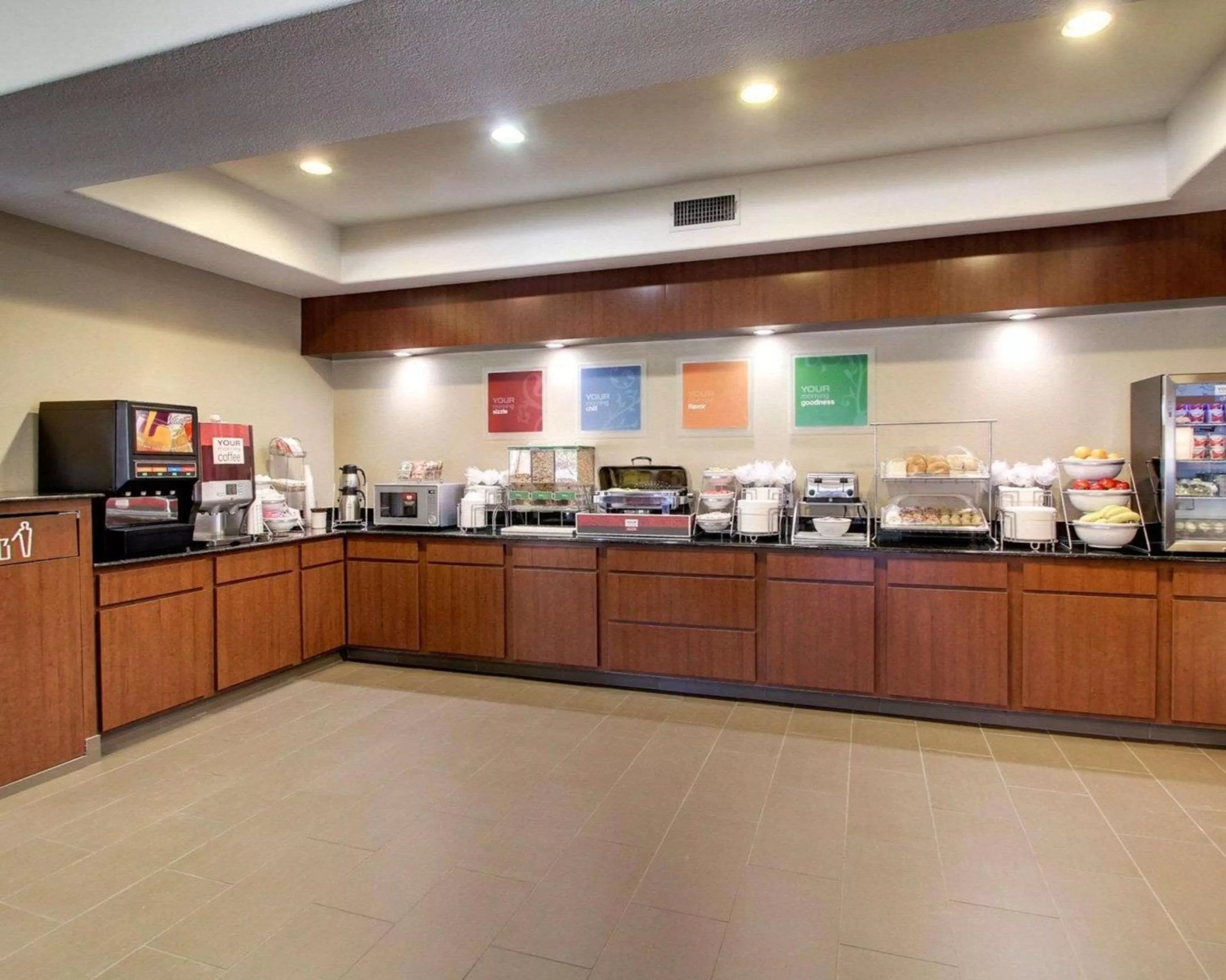 Restaurant/places to eat in Comfort Suites Tyler South