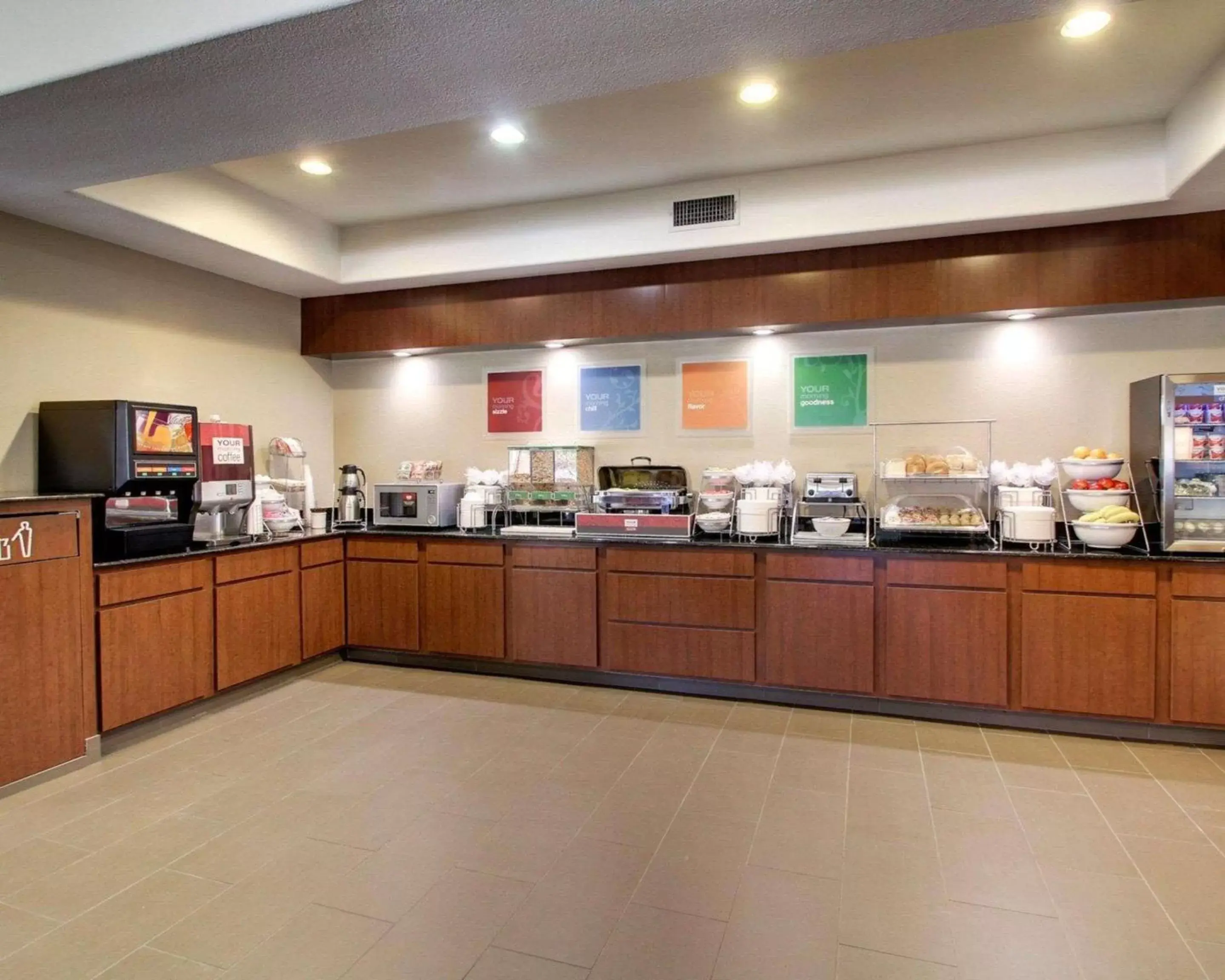 Restaurant/Places to Eat in Comfort Suites Tyler South
