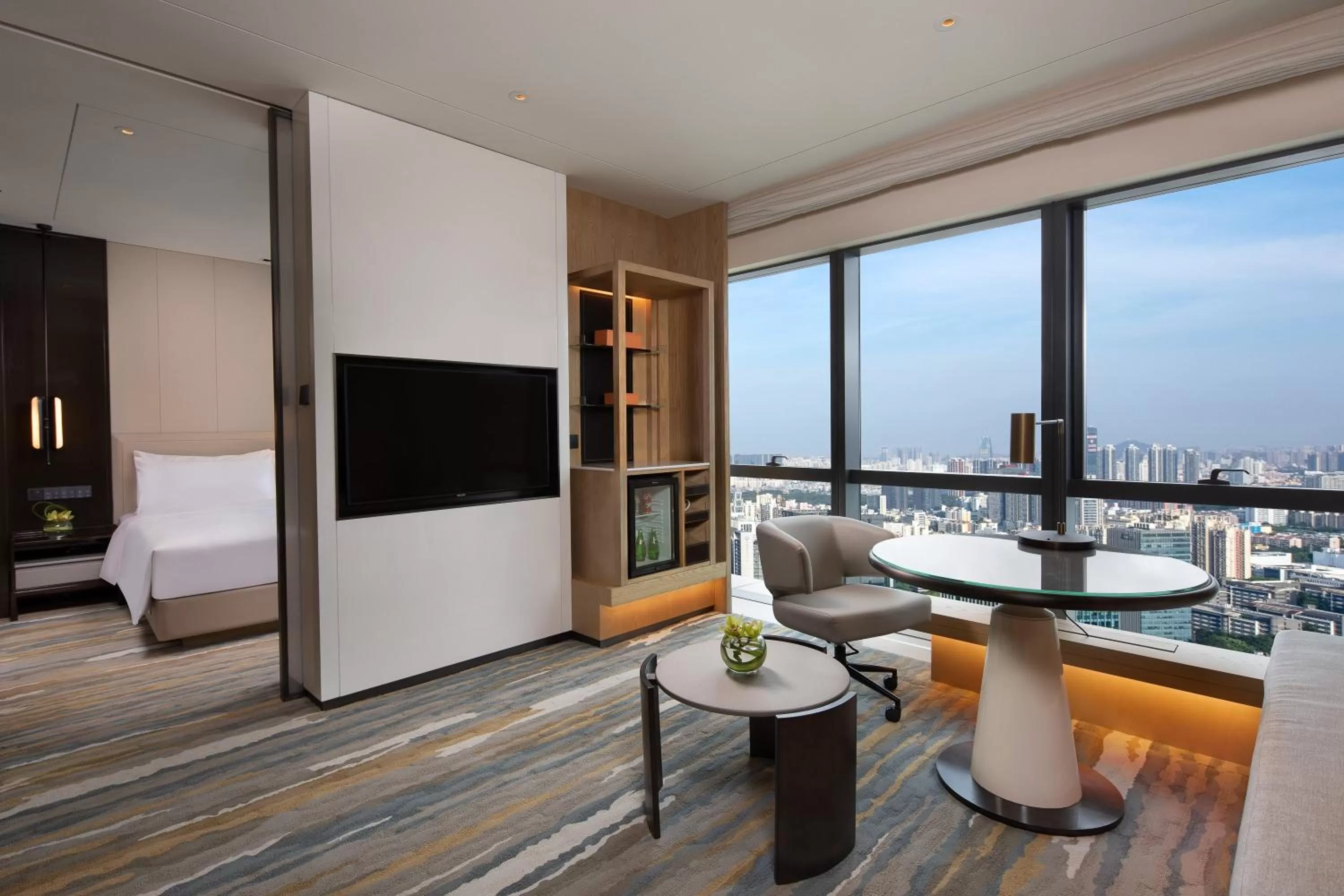 Bedroom in Crowne Plaza Shenzhen Nanshan by IHG