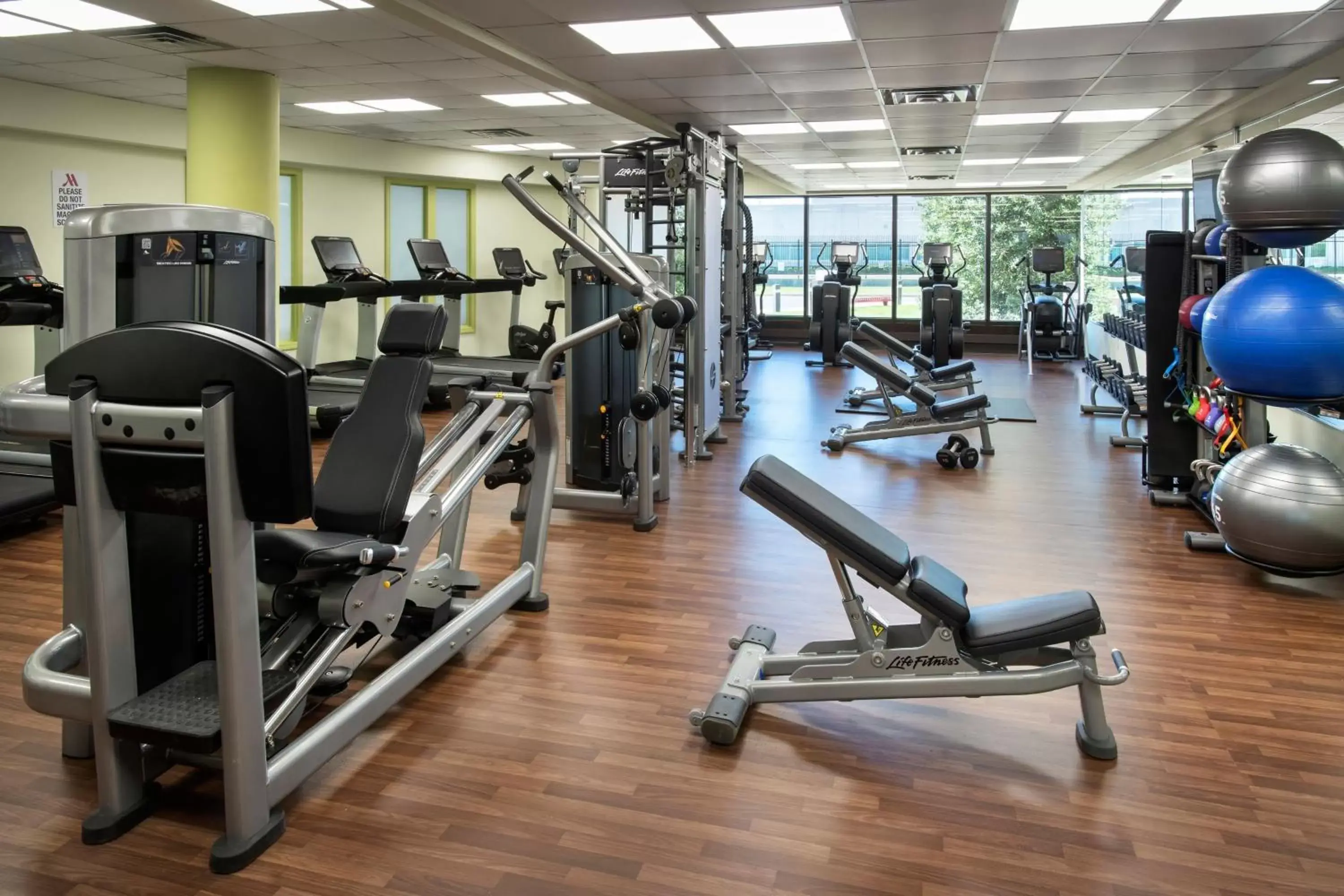 Fitness centre/facilities, Fitness Center/Facilities in Newark Liberty International Airport Marriott