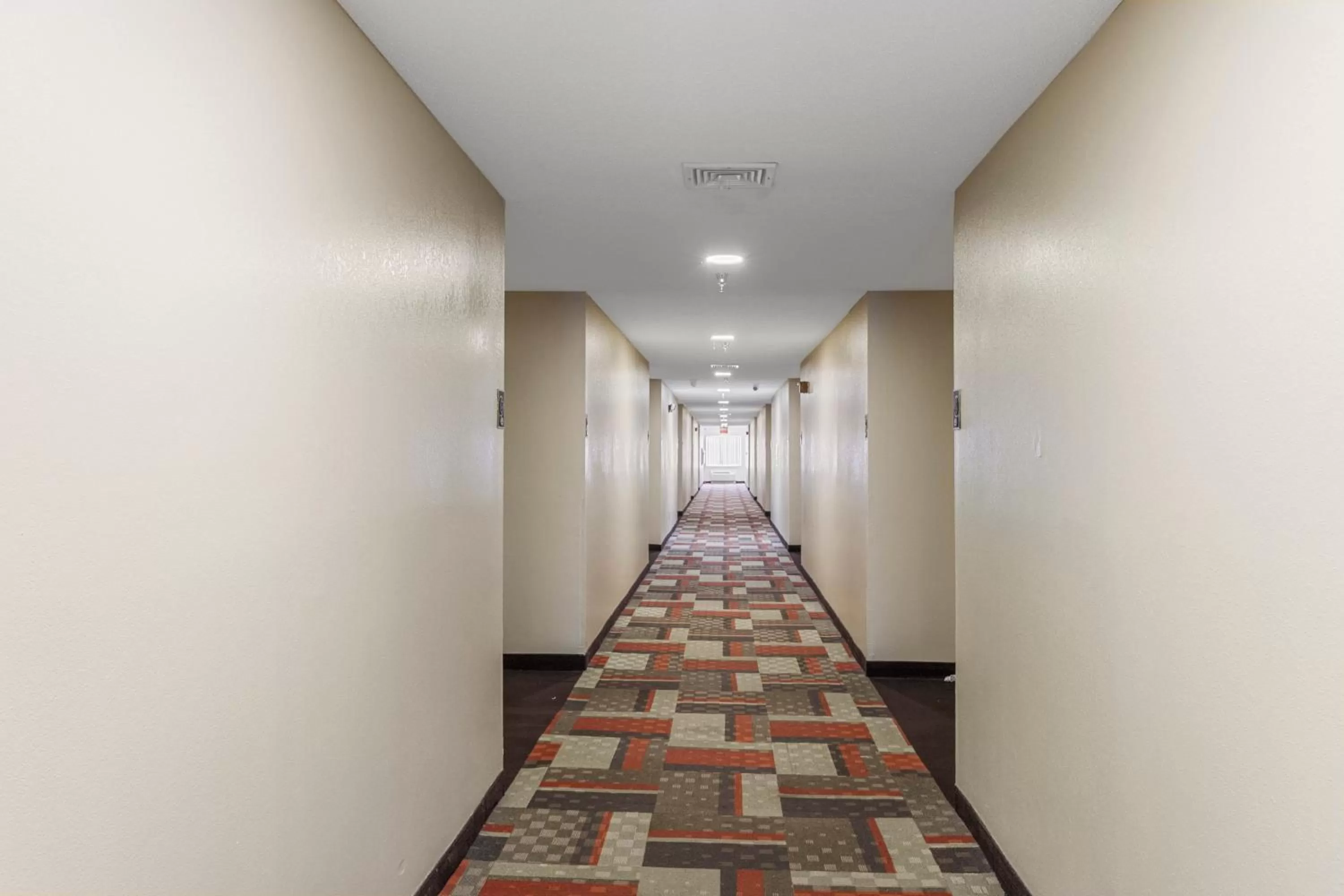 Property building in Clarion Pointe Savannah Gateway I-95