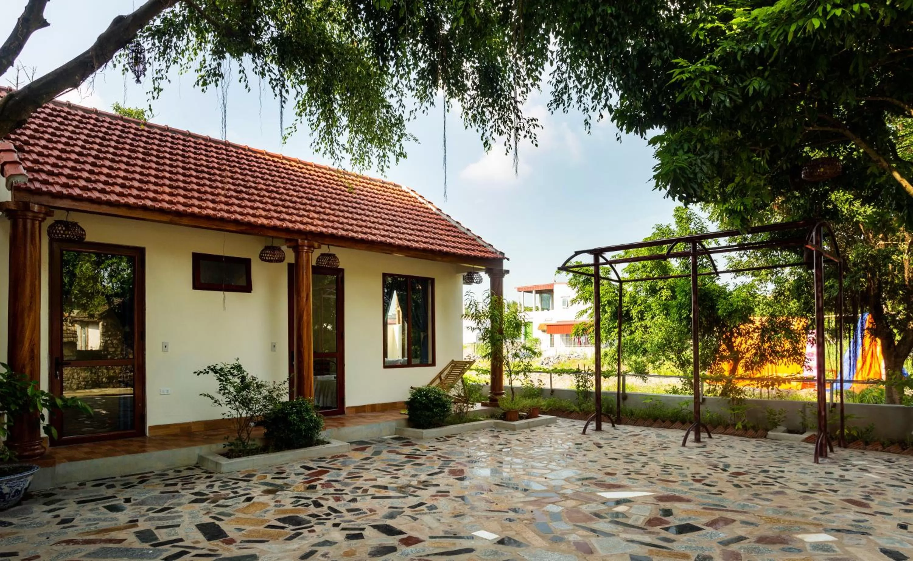 Hang Mua Central Homestay