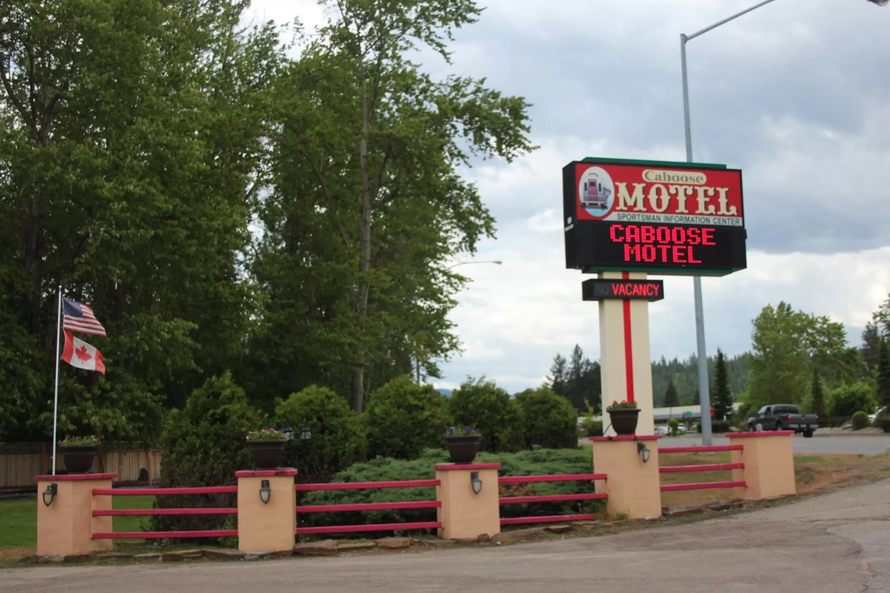 Facade/entrance, Property Logo/Sign in Caboose Motel