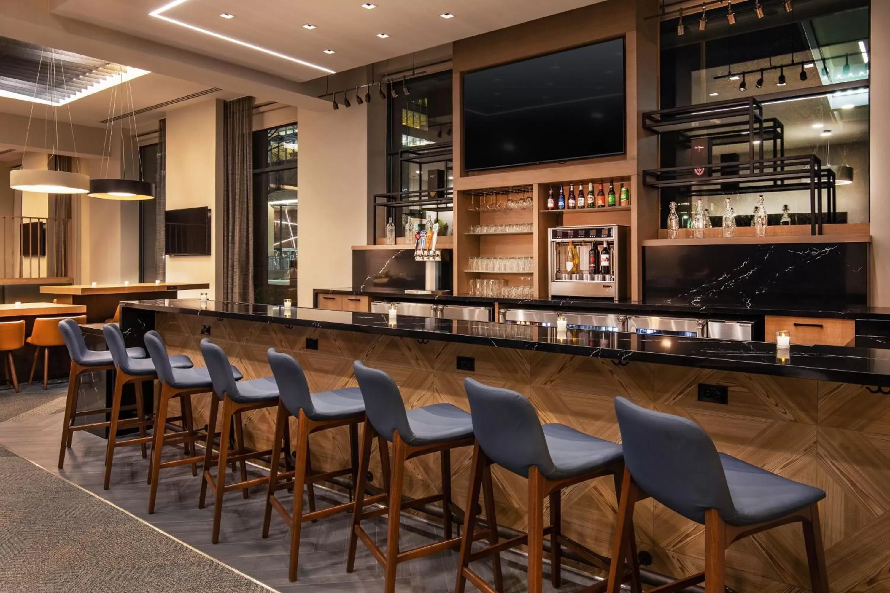 Lounge or bar, Lounge/Bar in Residence Inn by Marriott Boston Cambridge