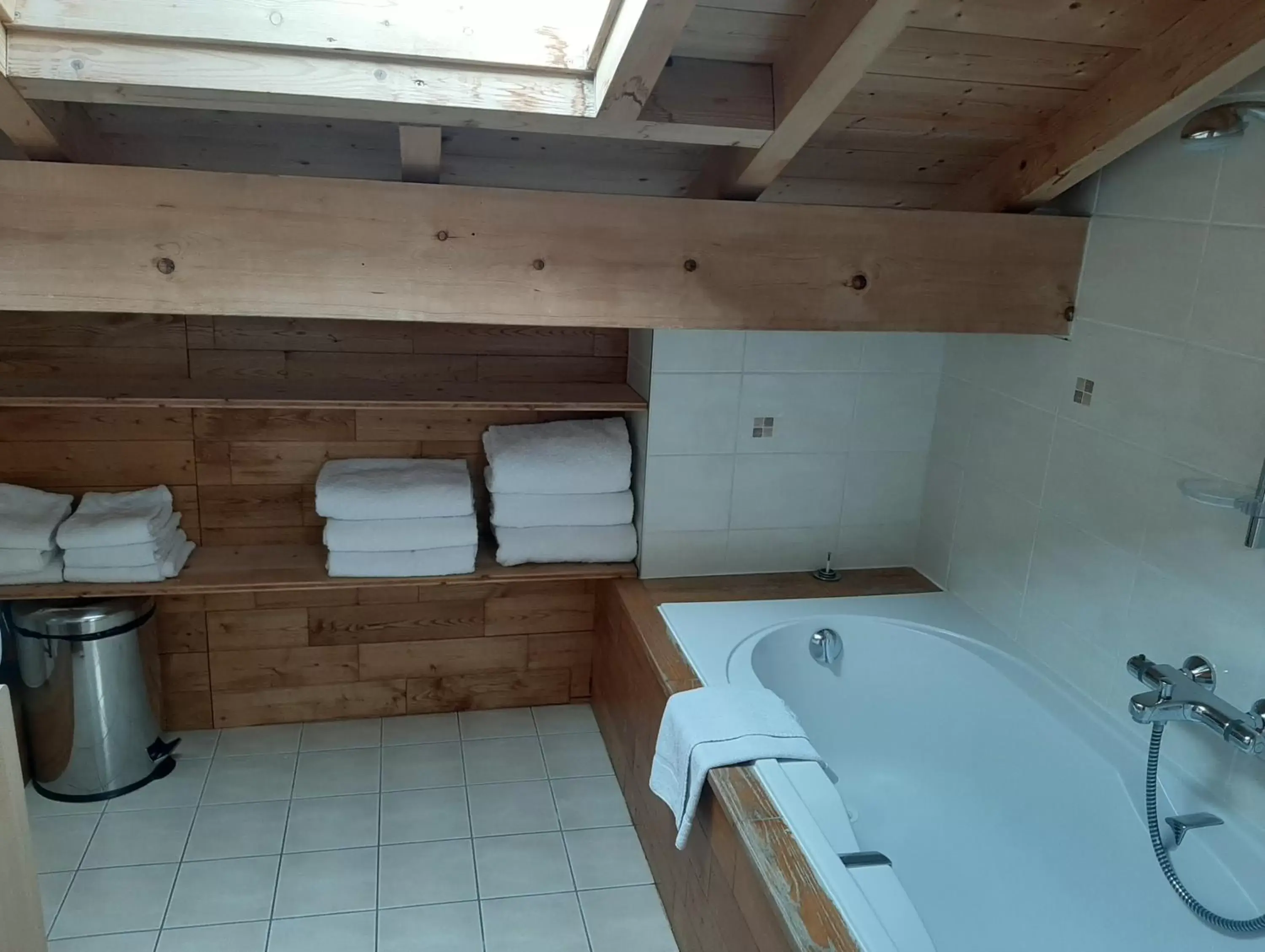 Bathroom in L'Aurore du Lac