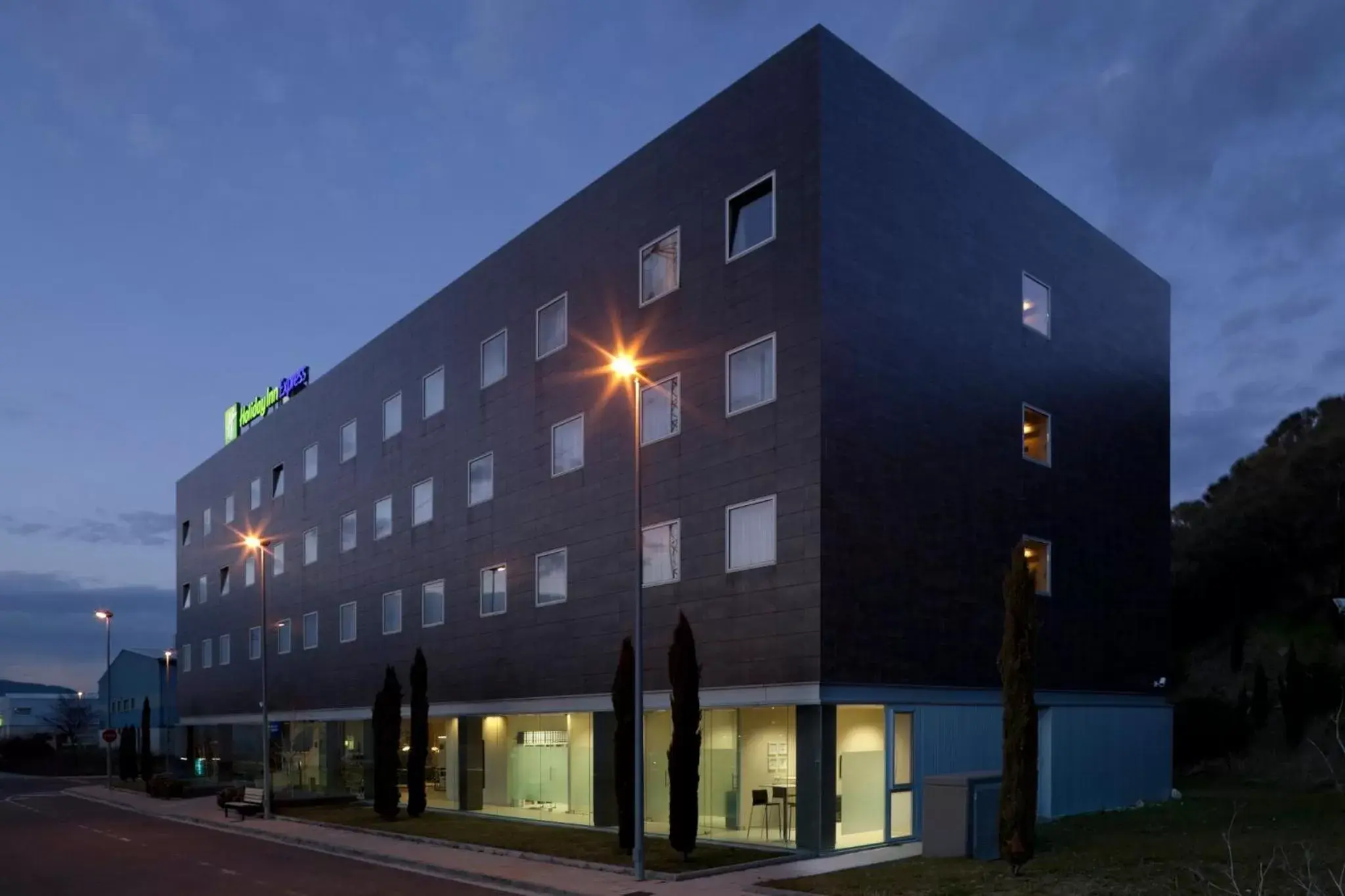 Property Building in Holiday Inn Express Pamplona, an IHG Hotel
