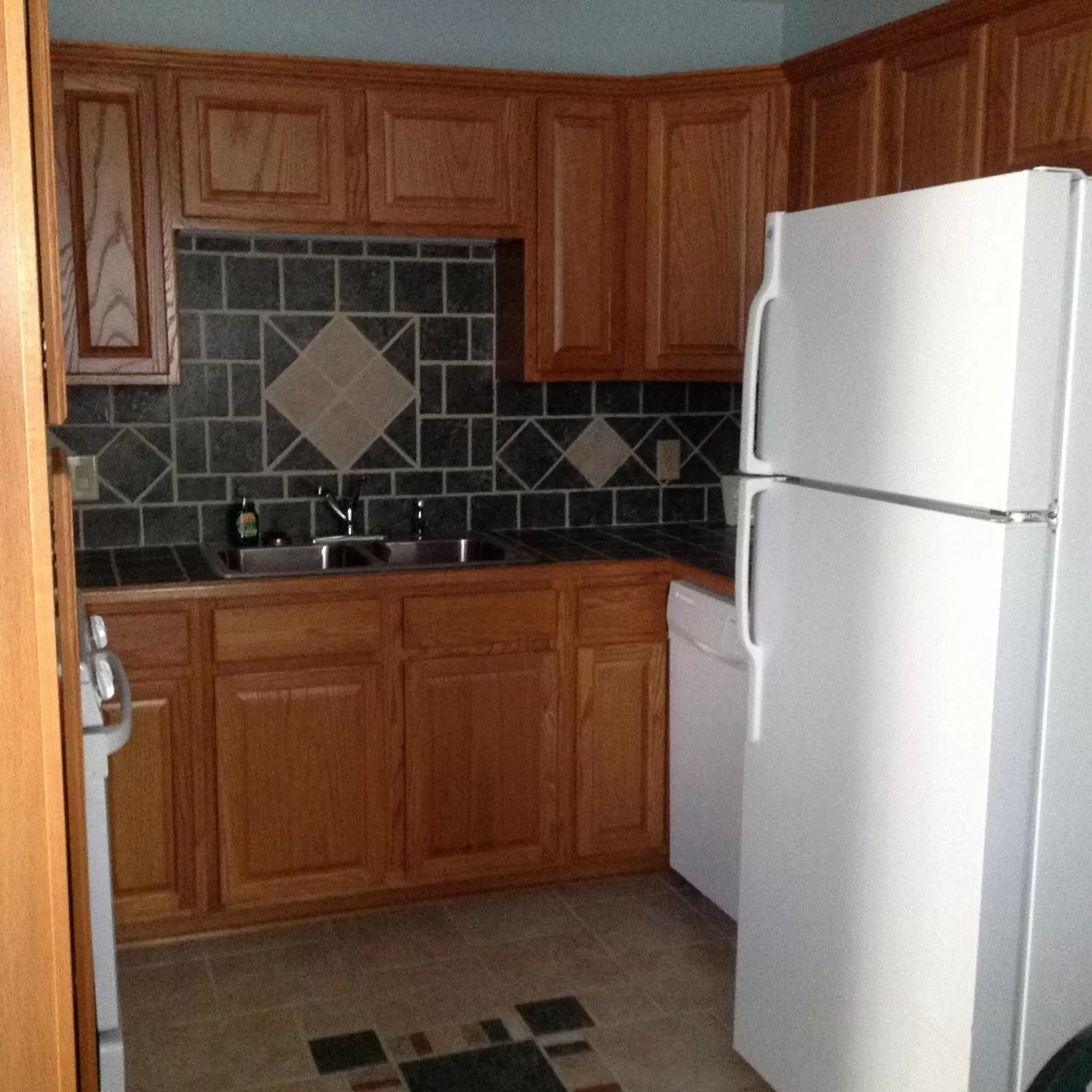 Kitchen or kitchenette in Boxwood Lodge Blowing Rock near Boone-University