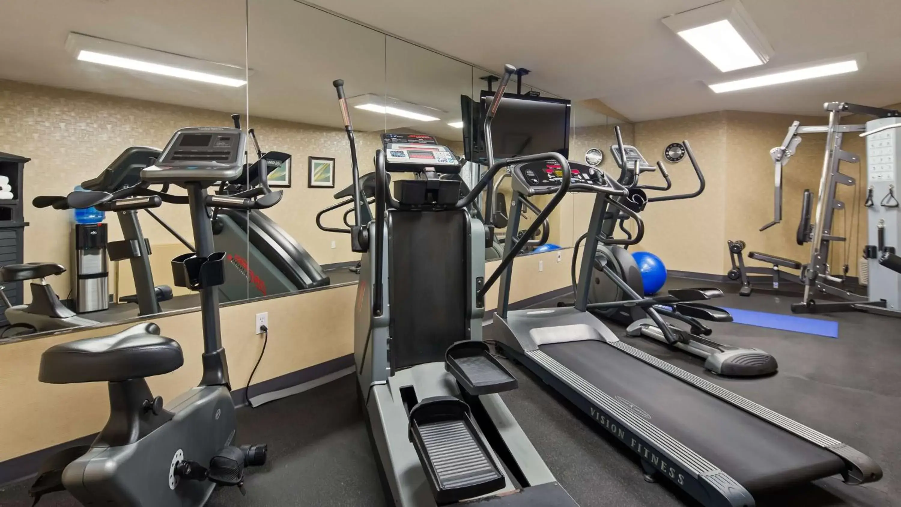 Fitness centre/facilities, Fitness Center/Facilities in Best Western Plus Durham Hotel & Conference Centre