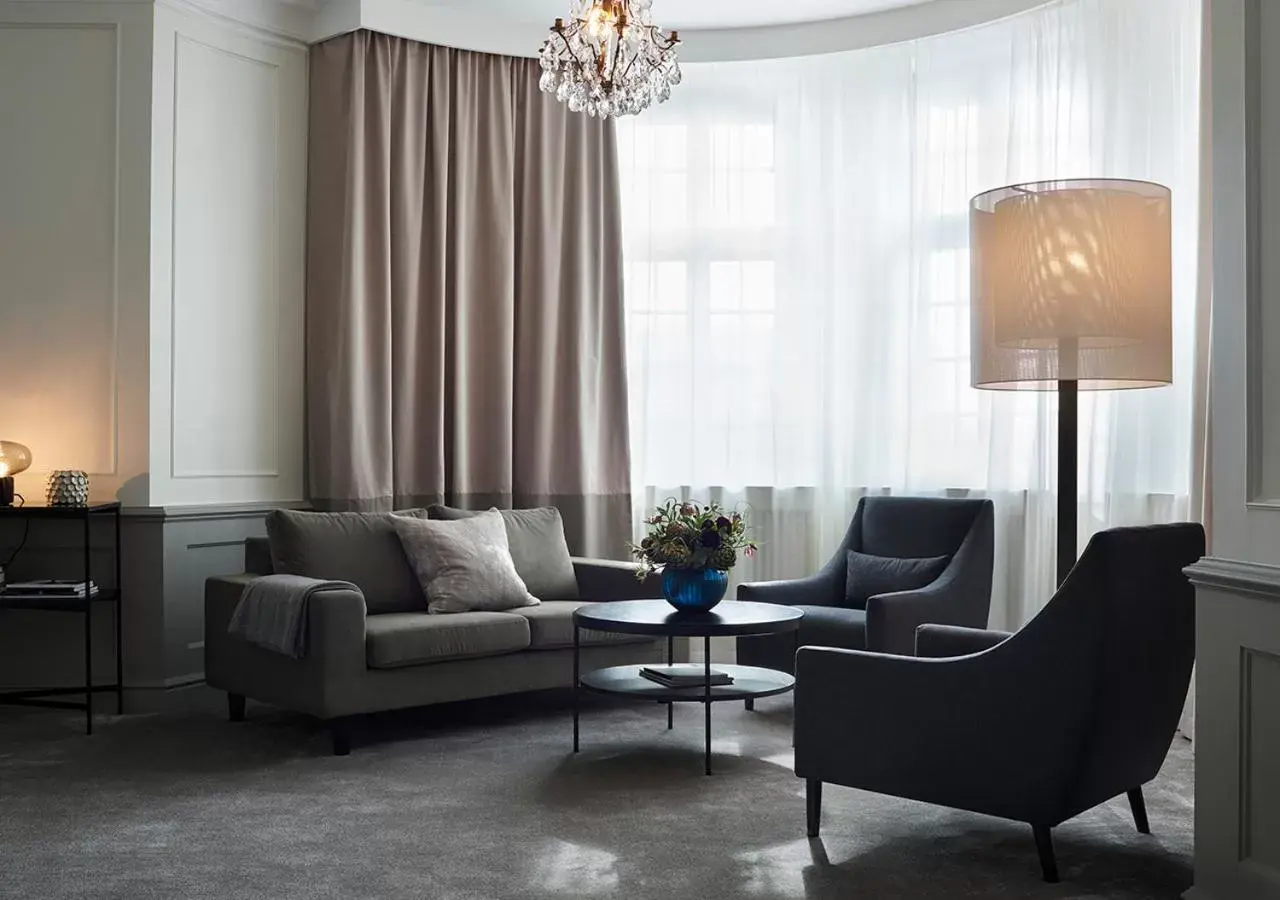 Executive Suite with Water View in Grand Hôtel Stockholm Executive Suite with Water View in Grand Hôtel Stockholm