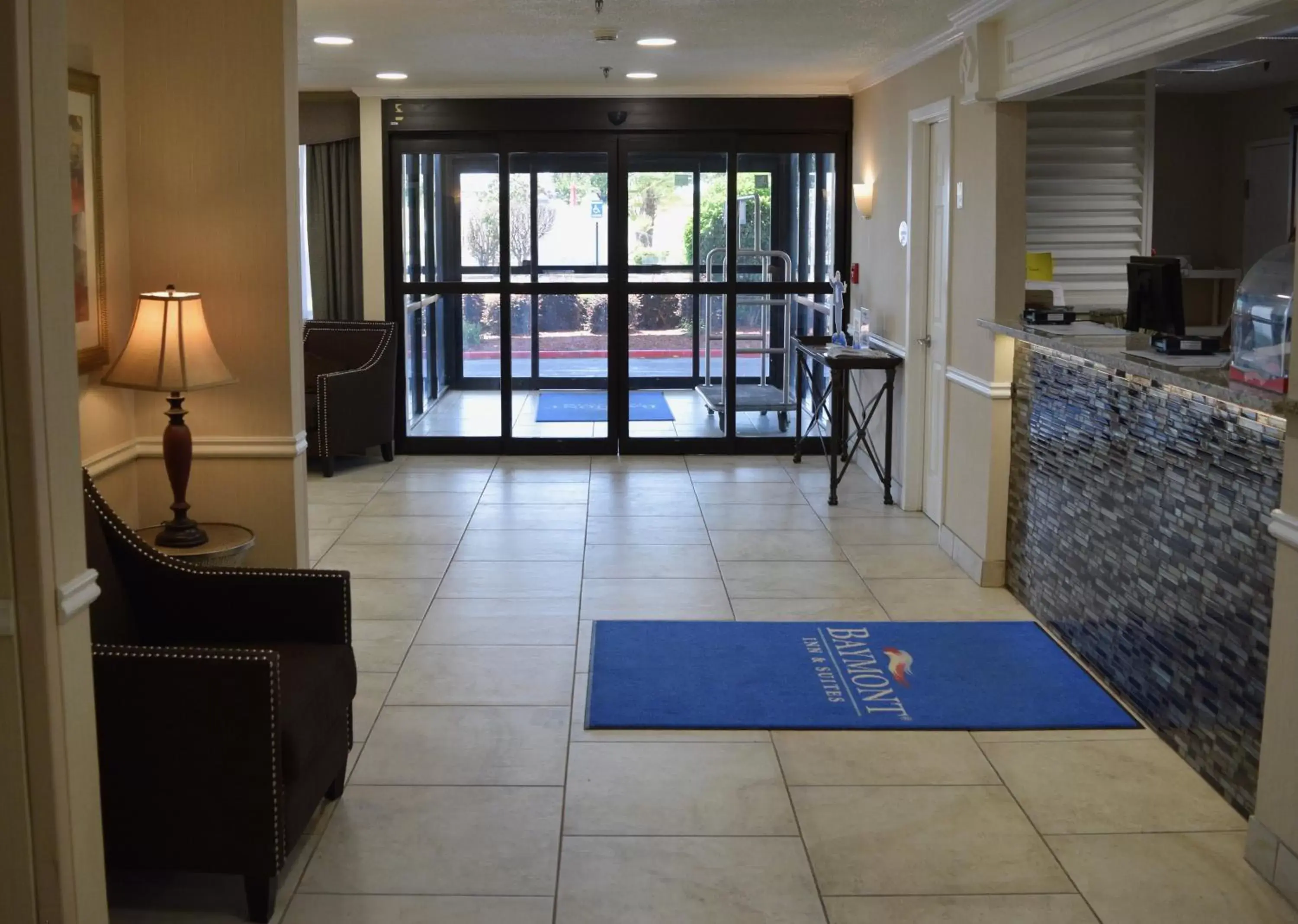 Lobby or reception in Baymont by Wyndham Texarkana