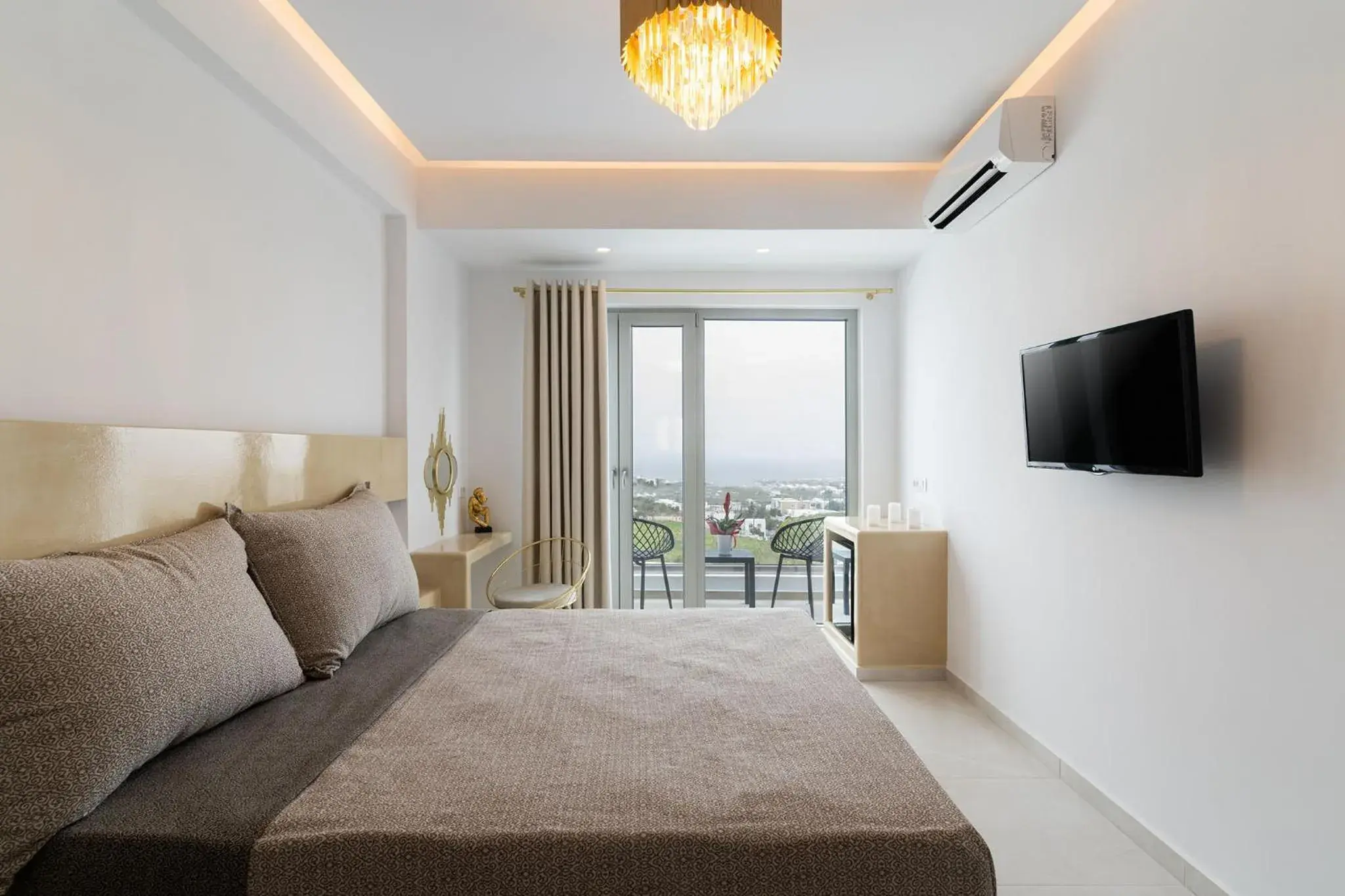 Suite with Balcony in Golden Star Suite with Balcony in Golden Star