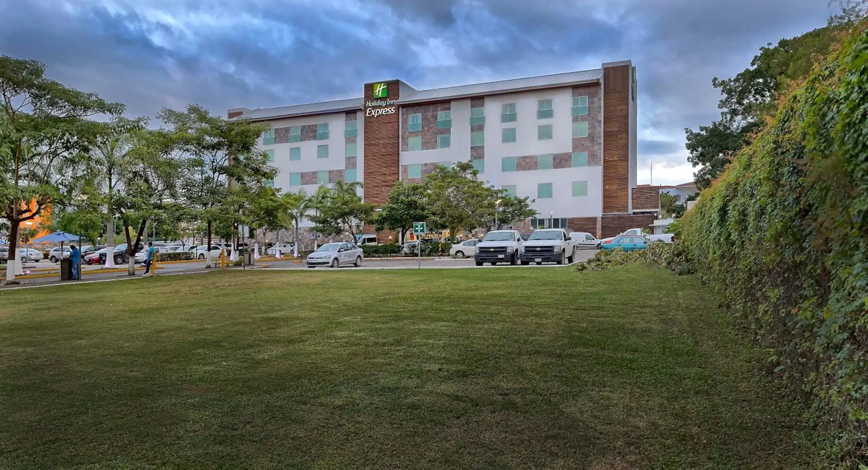 Property Building in Holiday Inn Express Villahermosa, an IHG Hotel