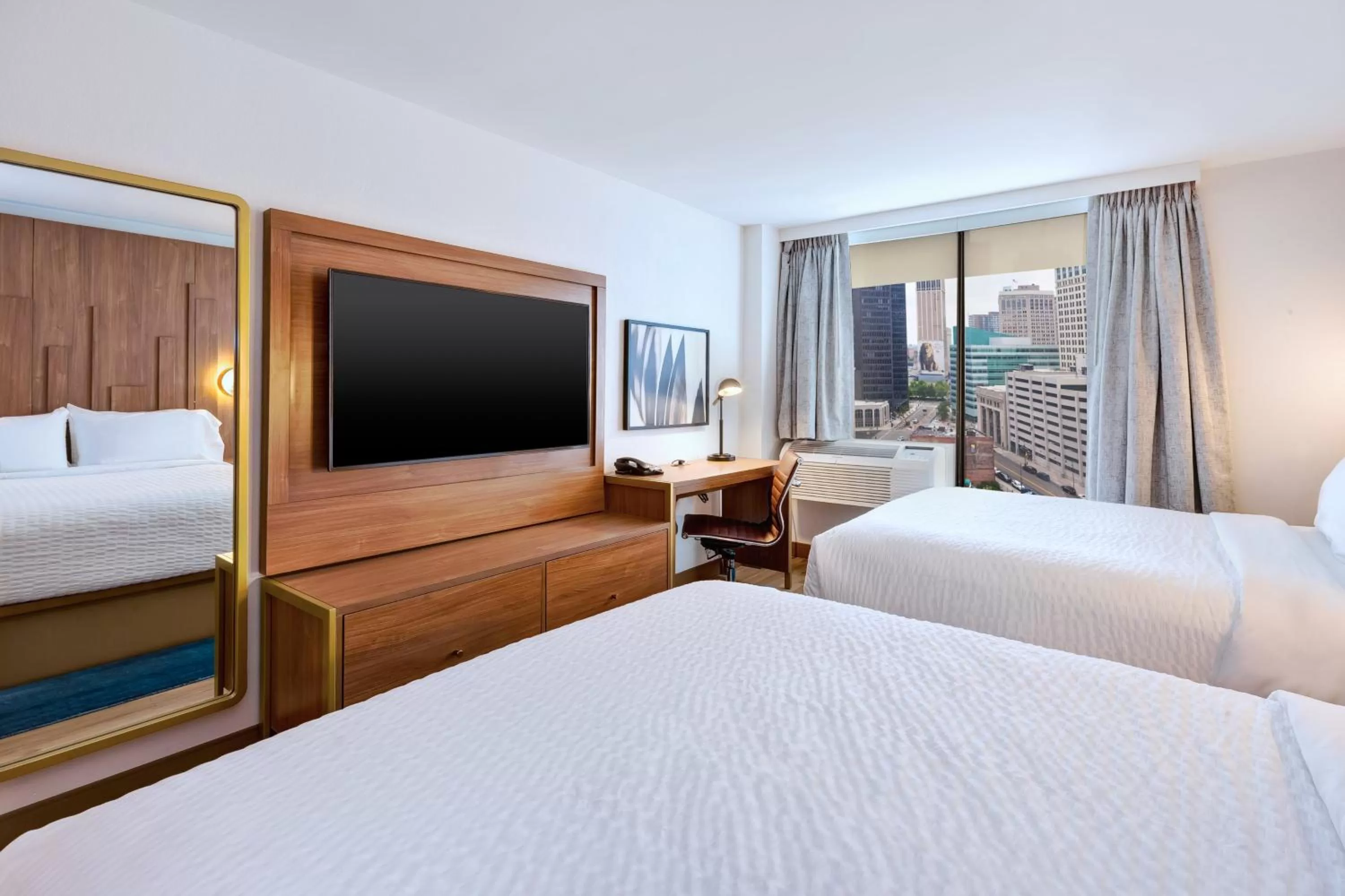 Photo of the whole room, Bed in Hotel Indigo Detroit Downtown by IHG