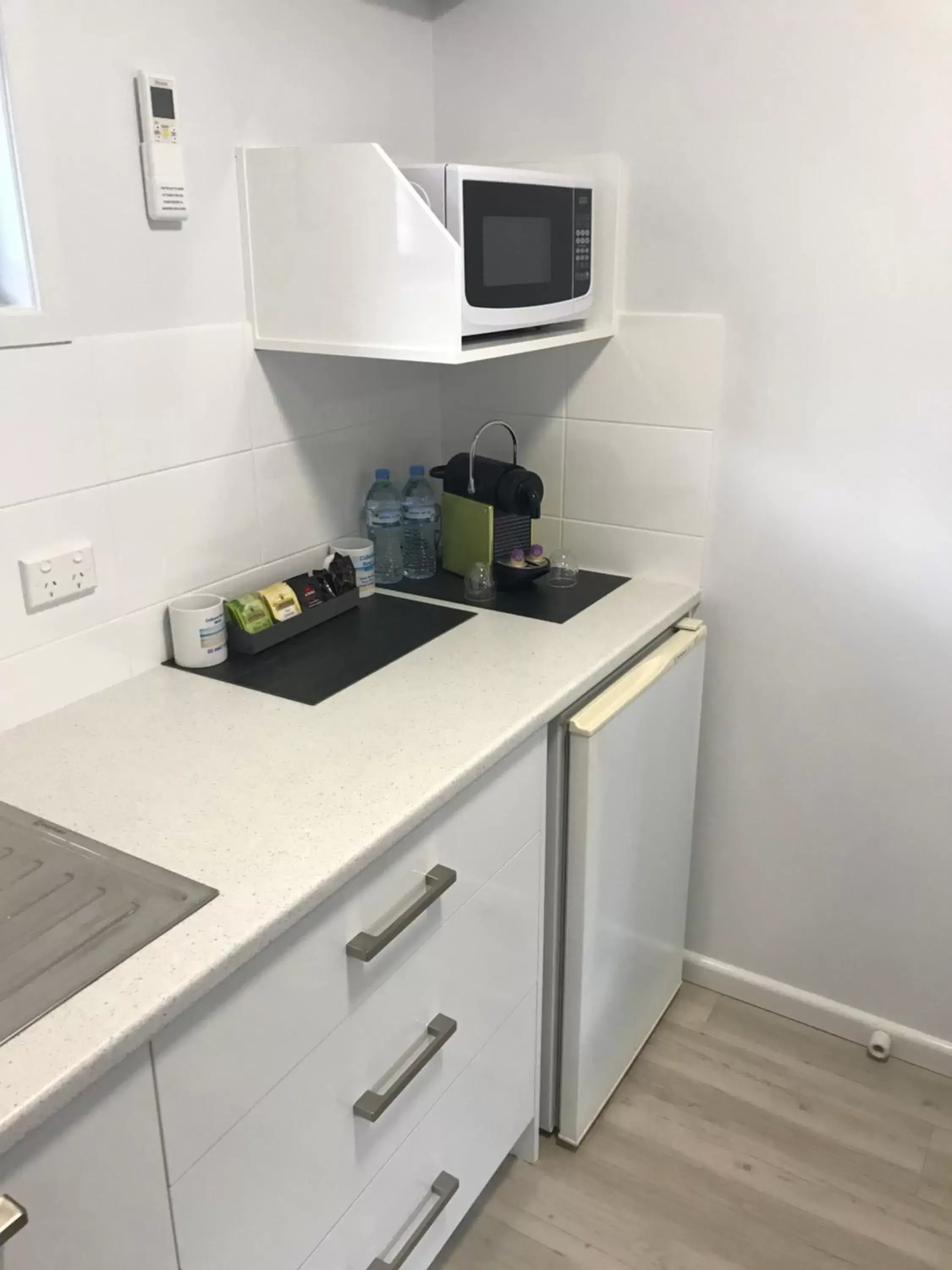 Area and facilities, Kitchen/Kitchenette in Culburra Beach Motel