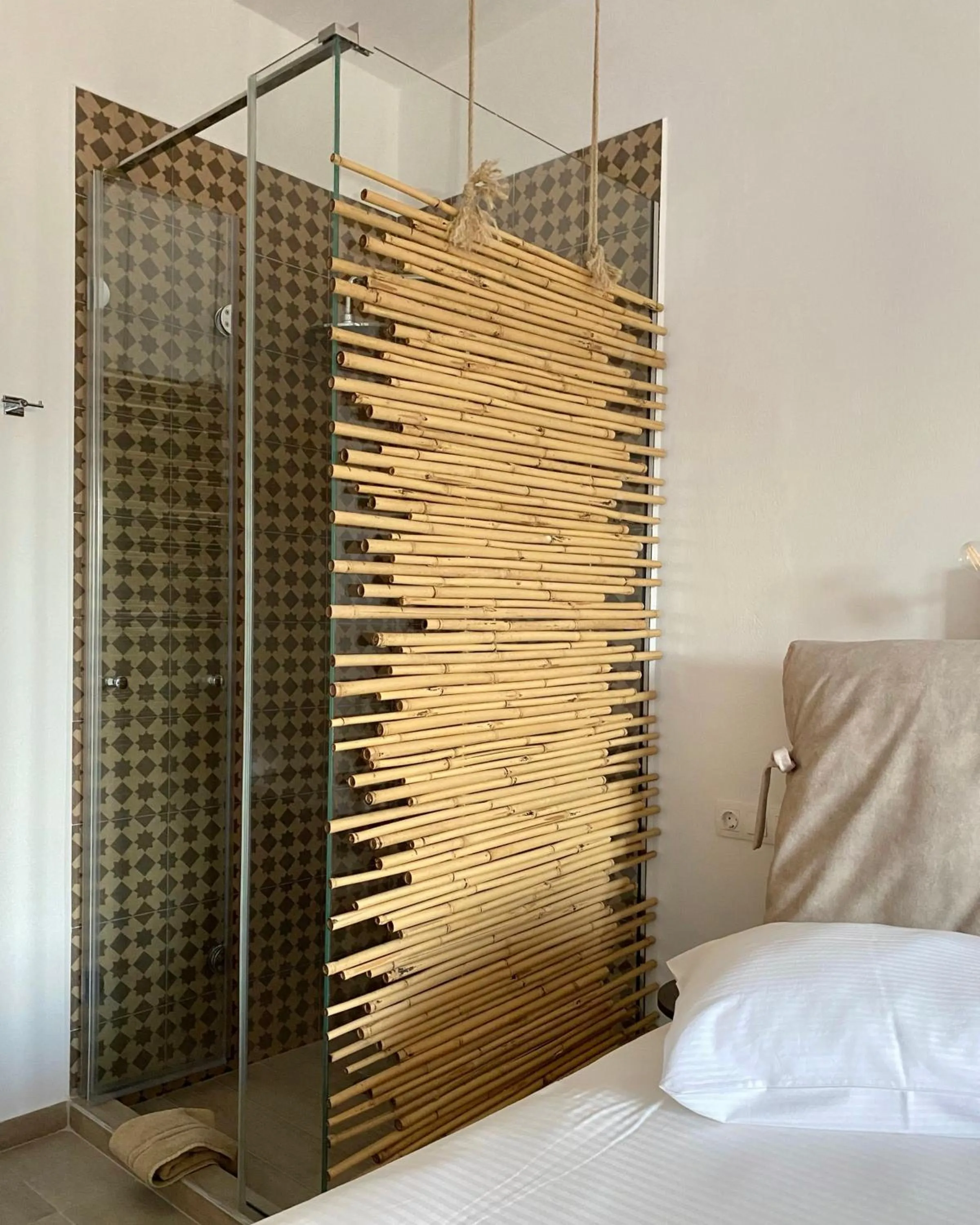 Bedroom, Bed in Fikas Hotel