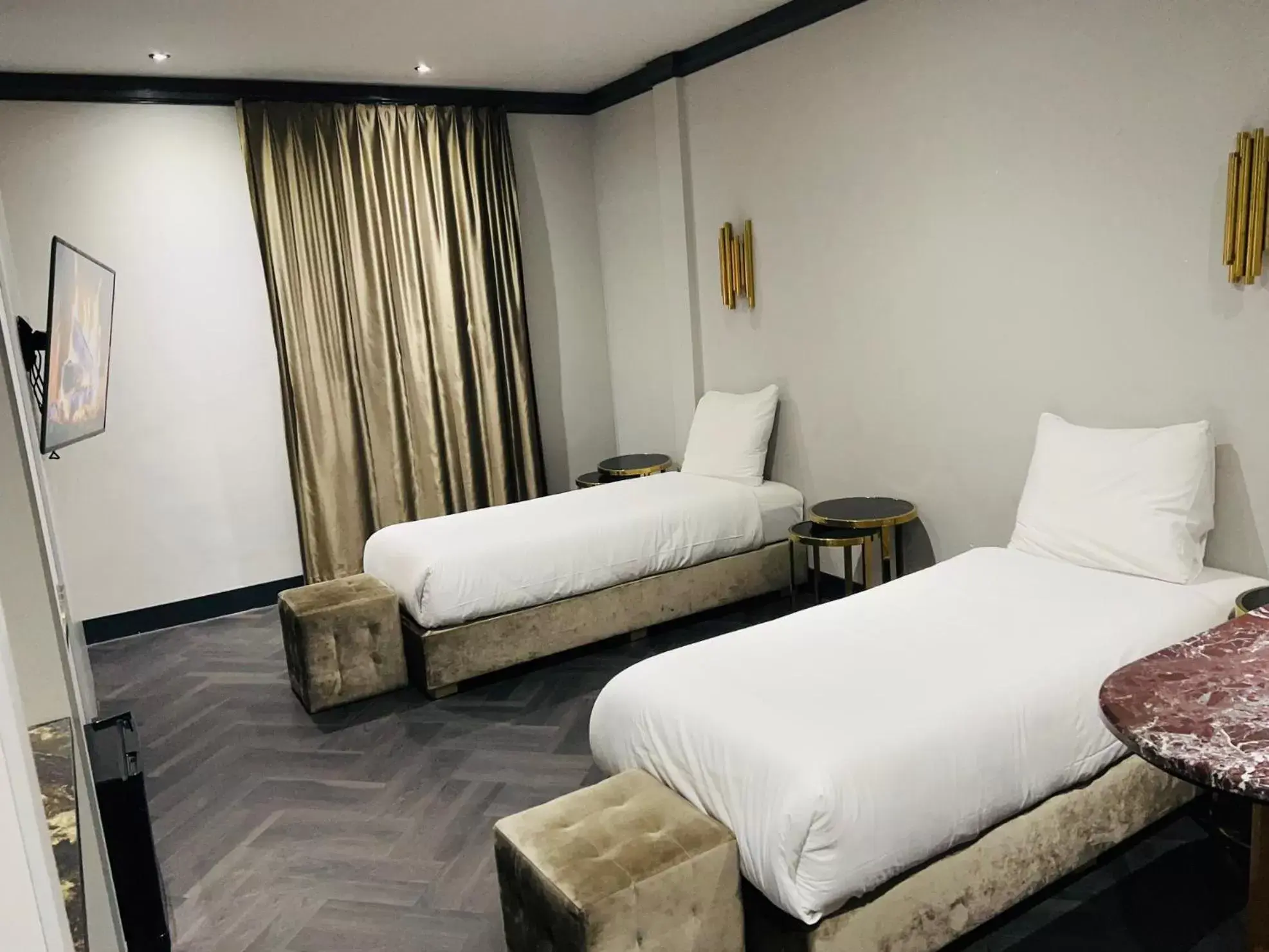 Bed in G Experience Hotel