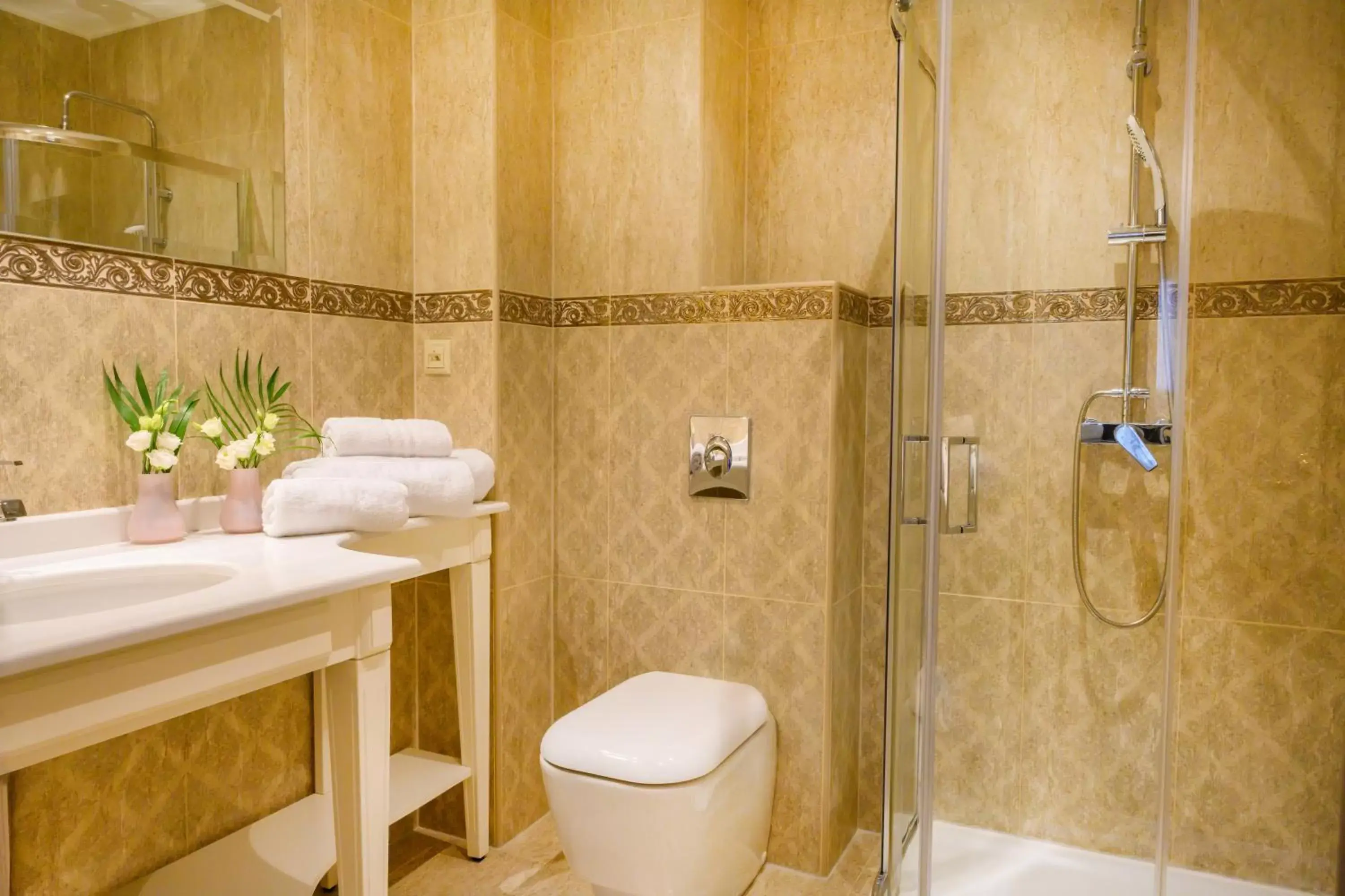 Bathroom in Emerald Suites