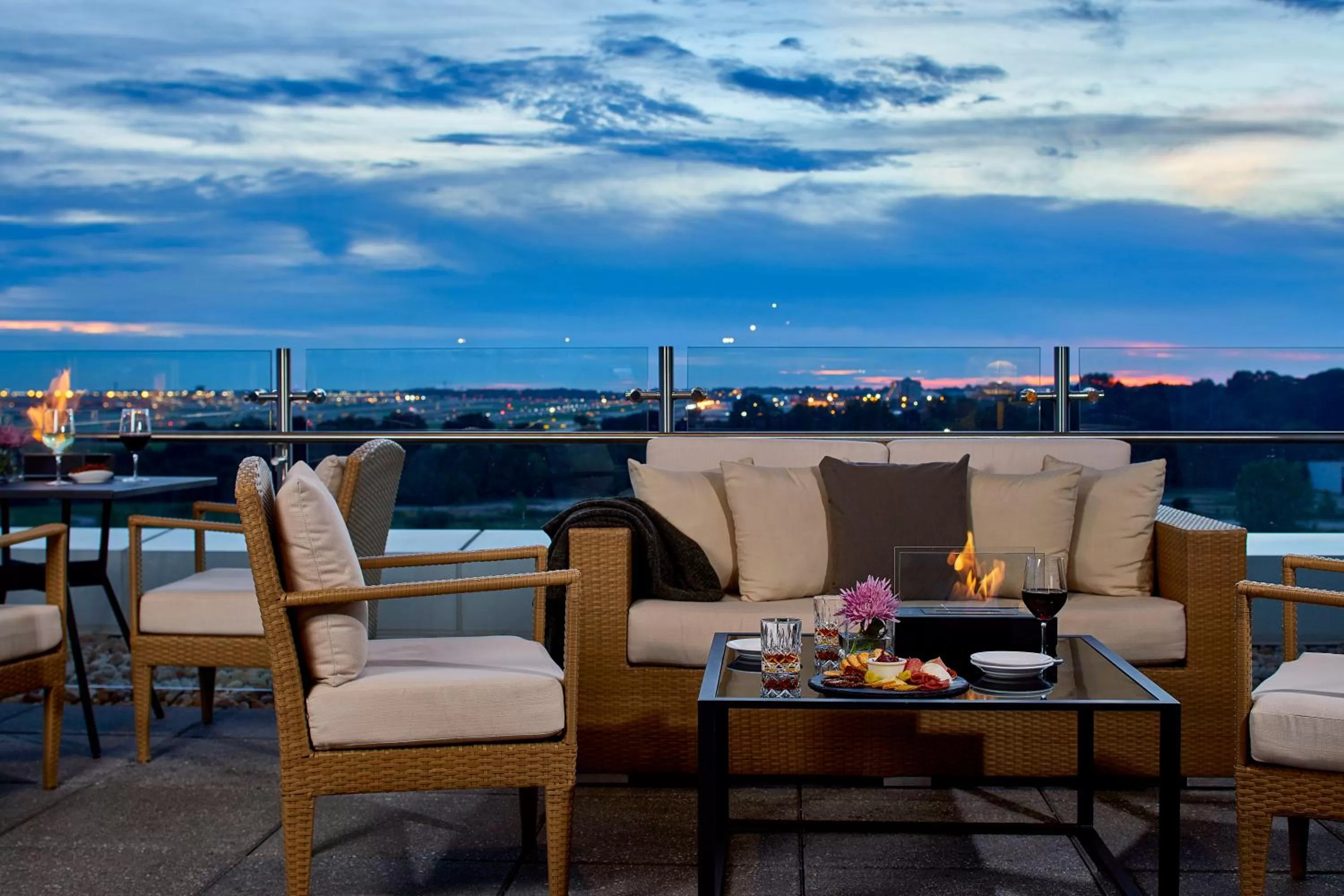 Restaurant/places to eat in Kimpton Overland Hotel - Atlanta Airport by IHG