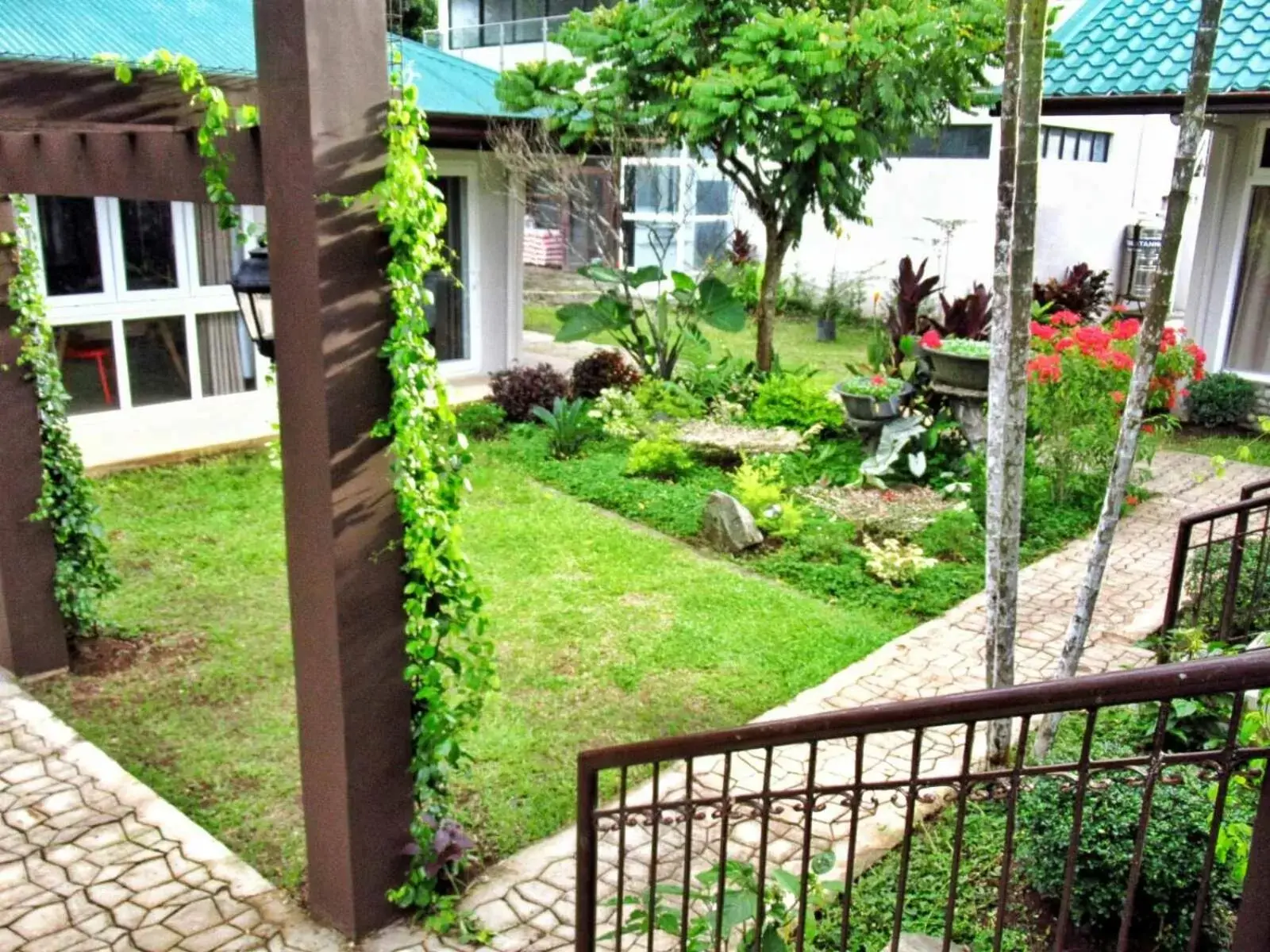 Garden in Hotel Kimberly Tagaytay