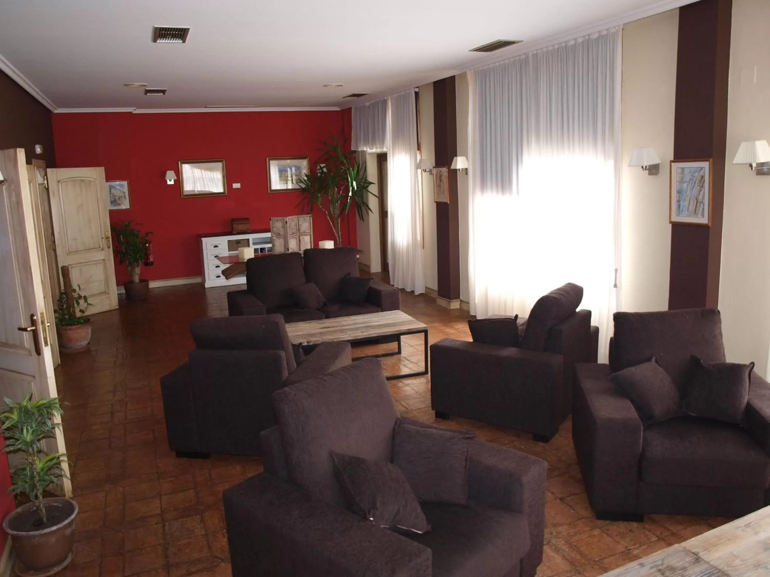 Communal lounge/ TV room, Seating Area in Hotel Jakue