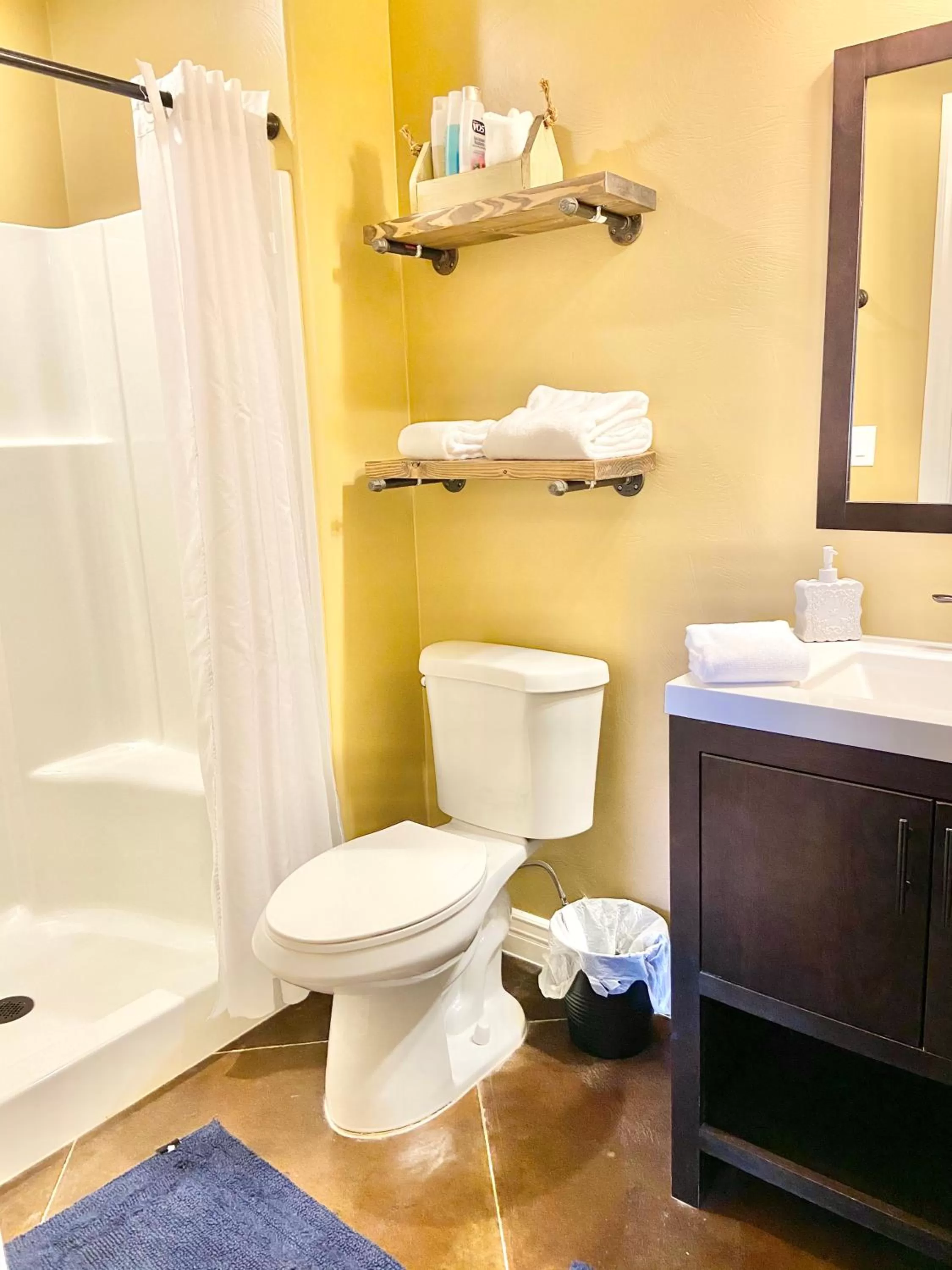 Bathroom in The Panguitch House