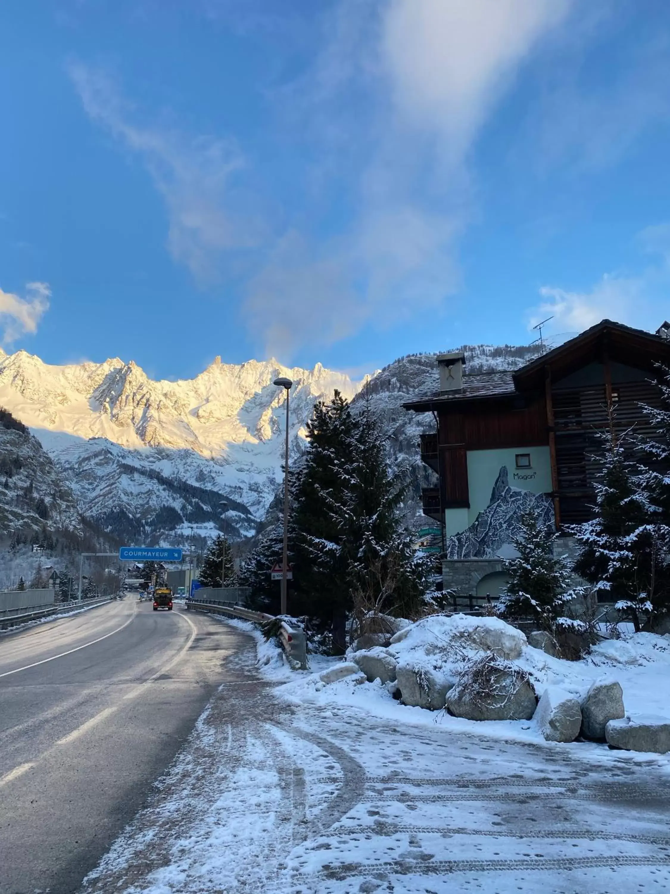 Property building, Winter in Hotel Walser Courmayeur