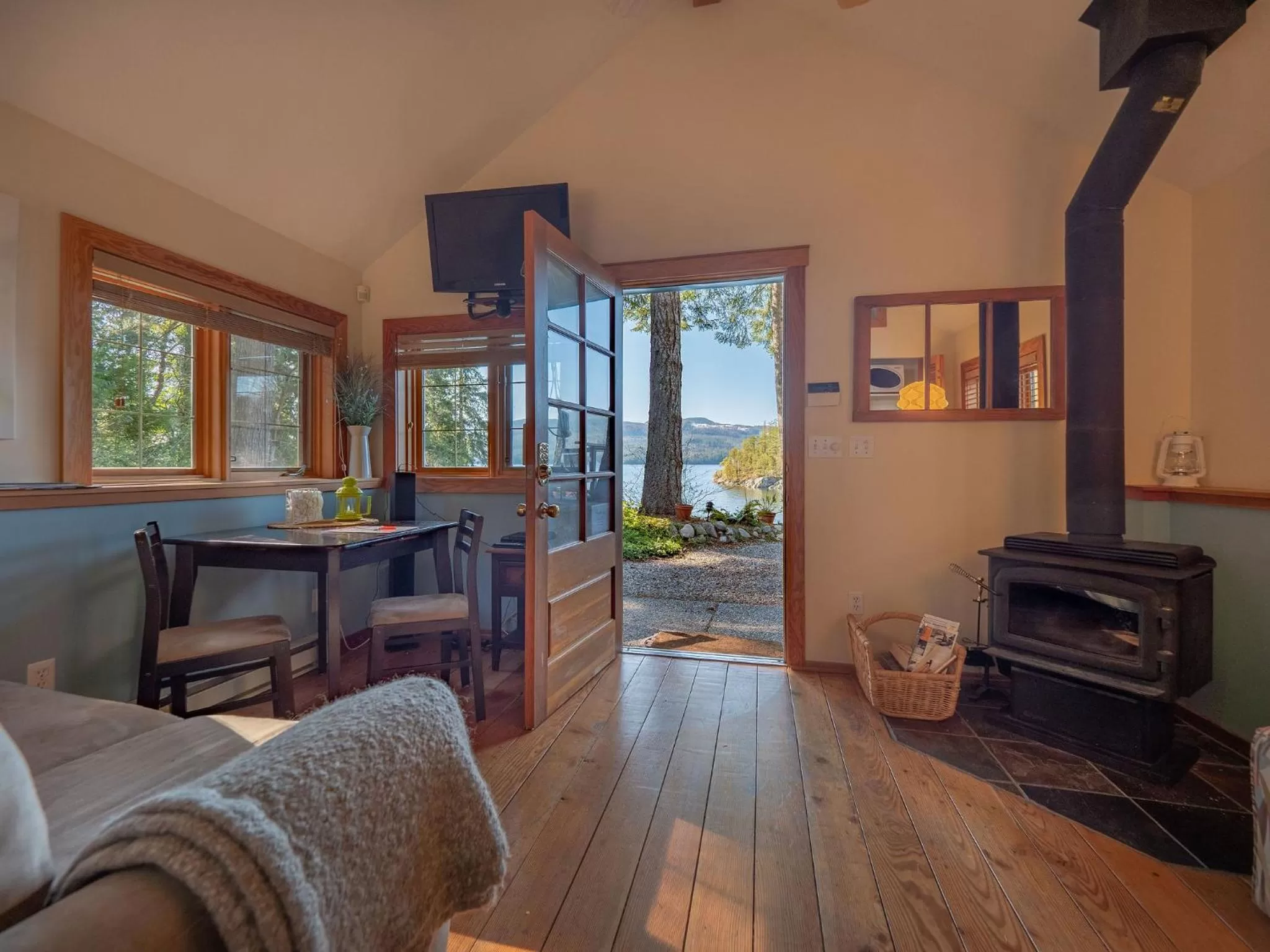 Bathroom in Tranquility Bay Waterfront Inn