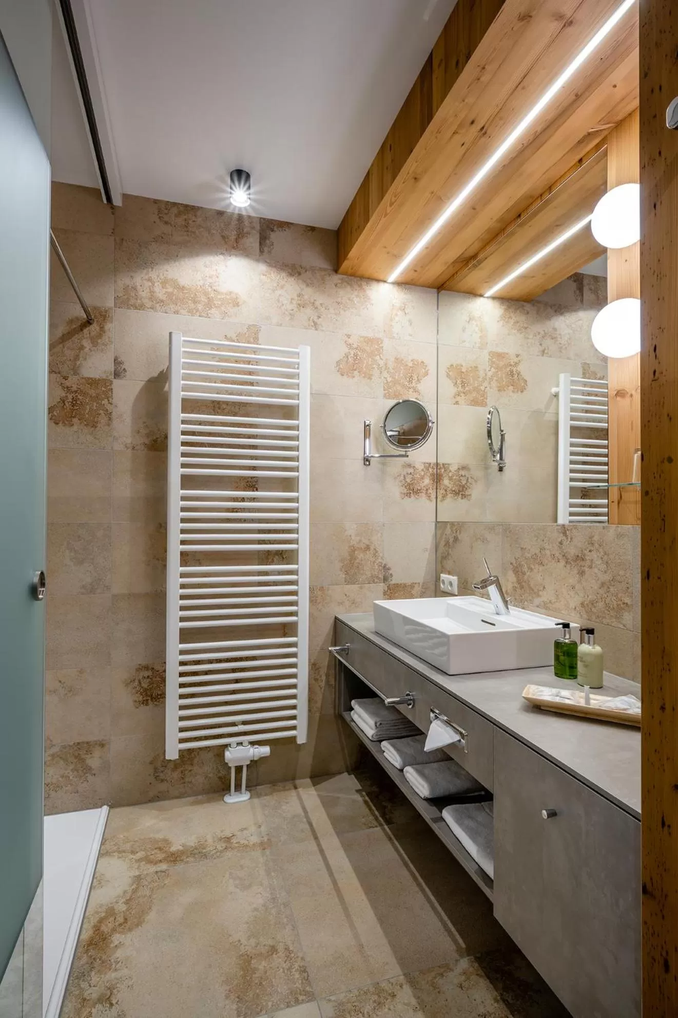 Decorative detail in Landhaus Tanner