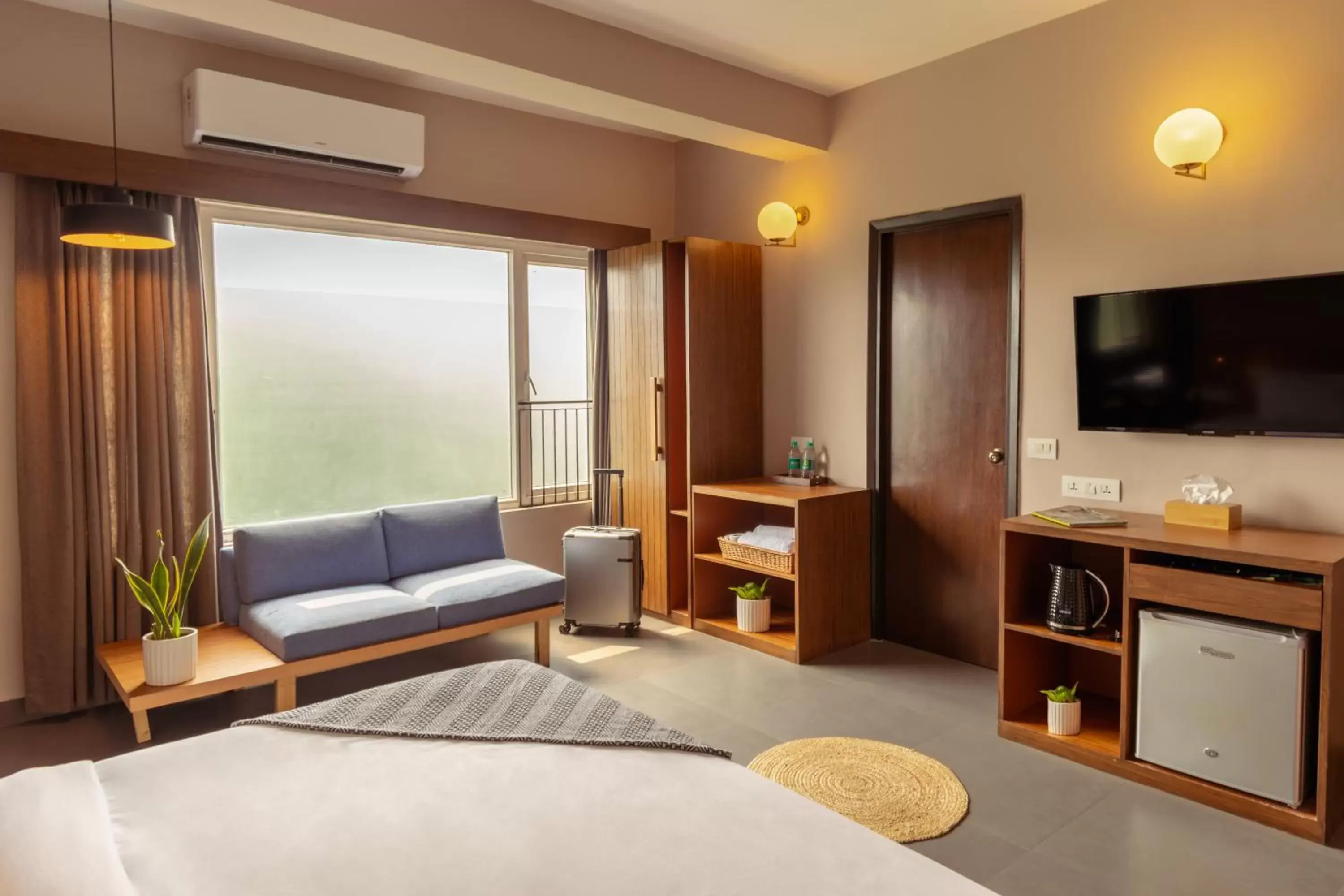 Photo of the whole room, Bed in Minimalist Poshtel & Suites Photo of the whole room, Bed in Minimalist Poshtel & Suites