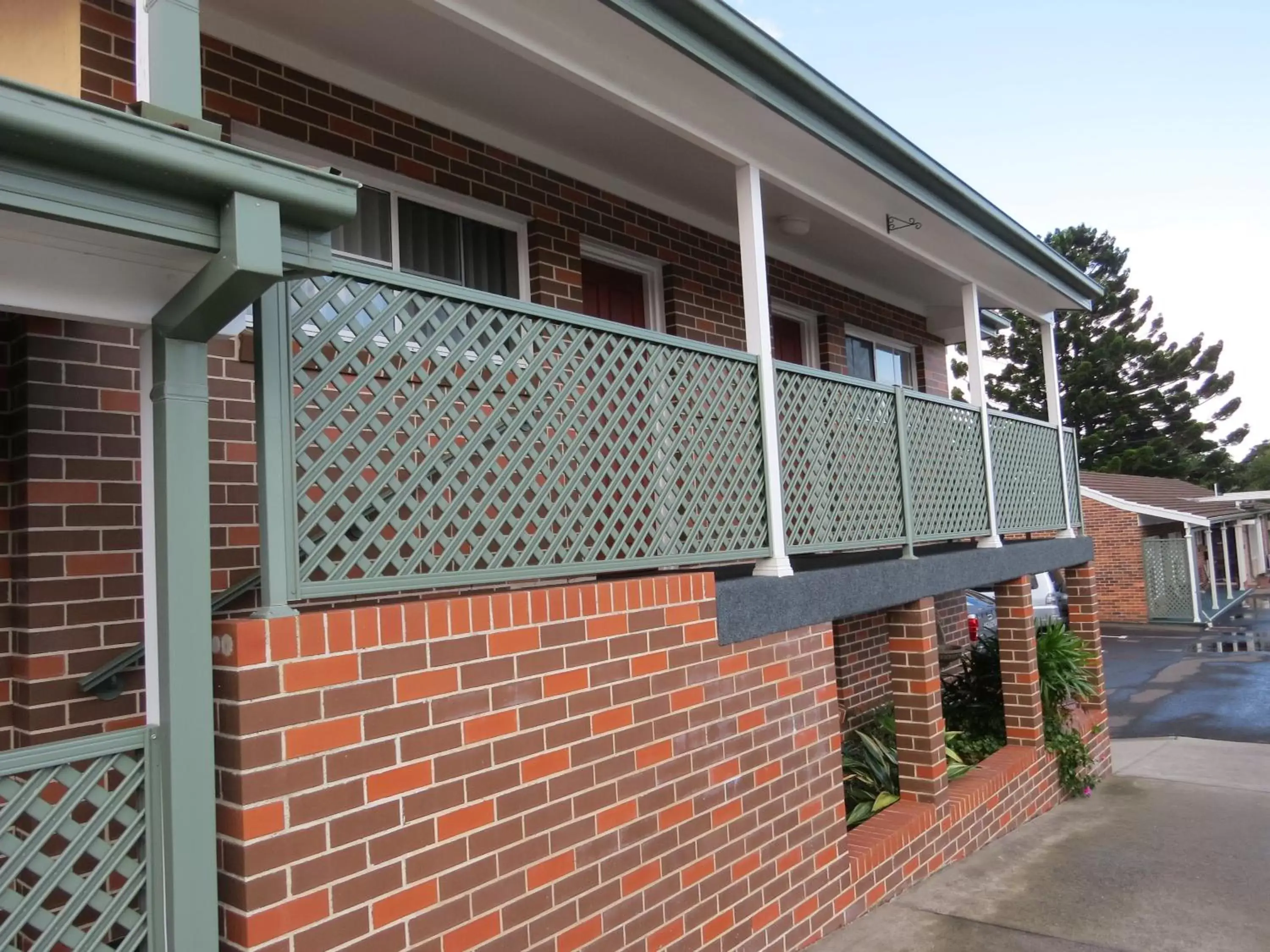 Facade/entrance, Property Building in George Bass Motor Inn