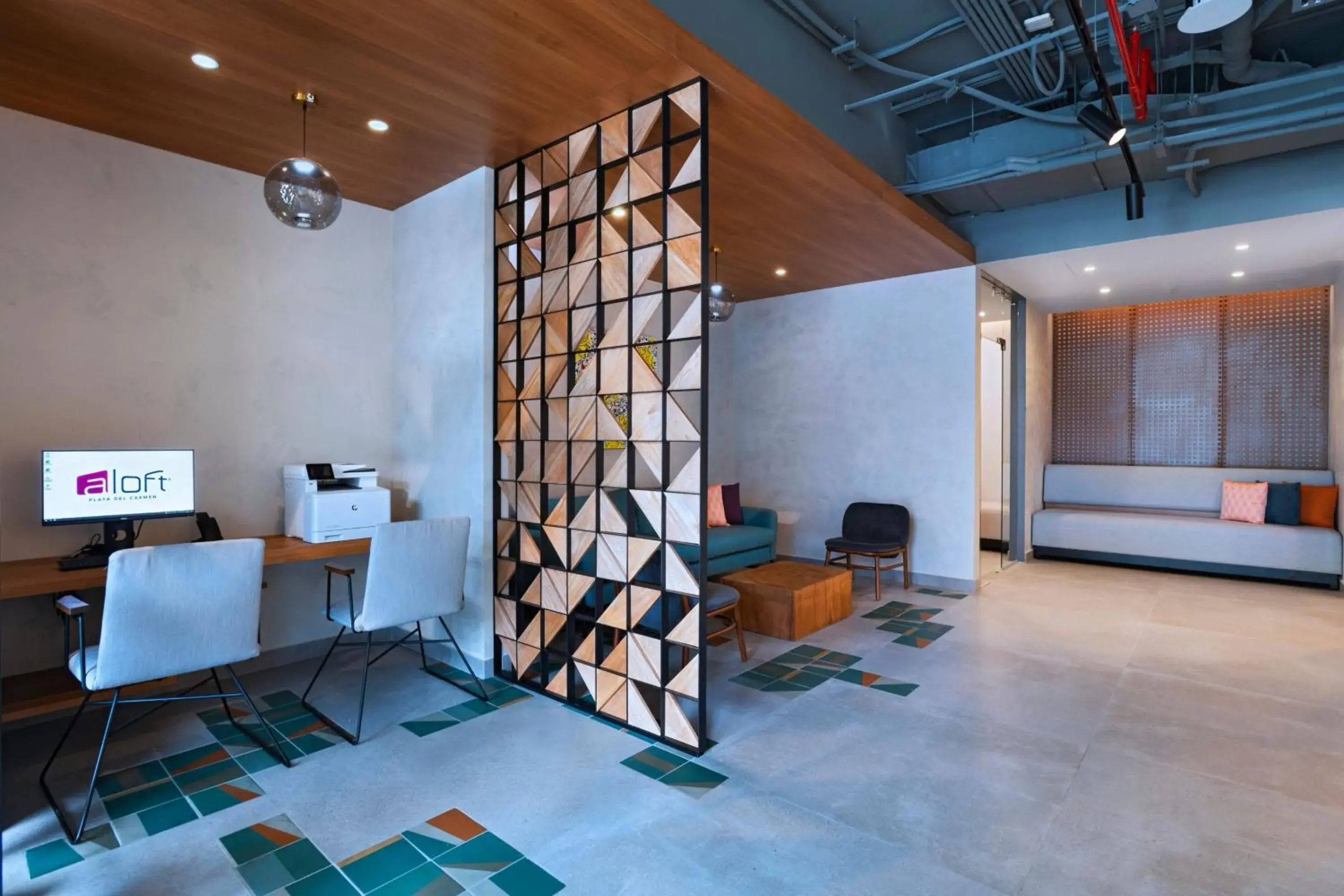 Business facilities in Aloft Playa del Carmen