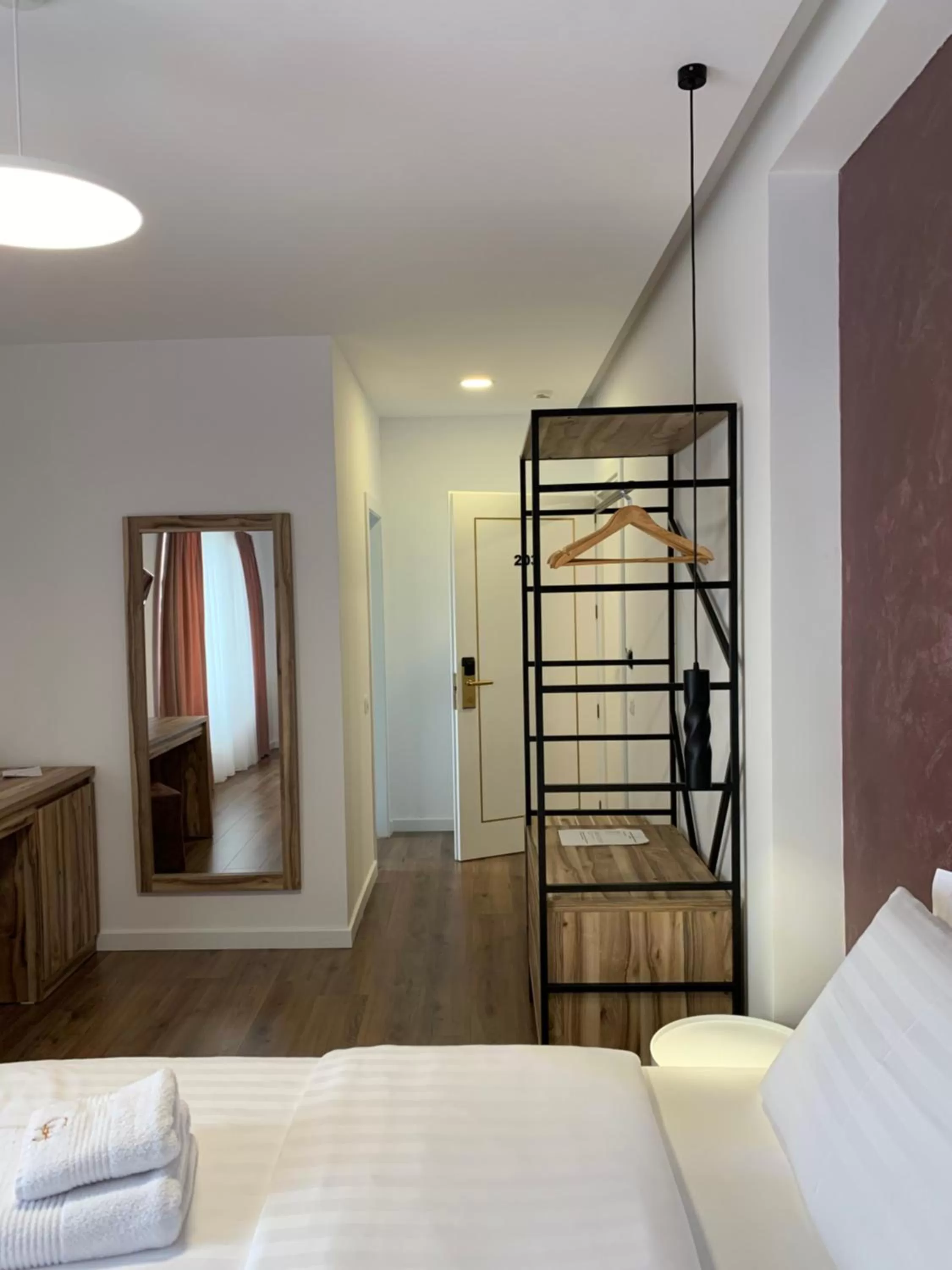 Living room, Bed in Grand Hotel Pogradec