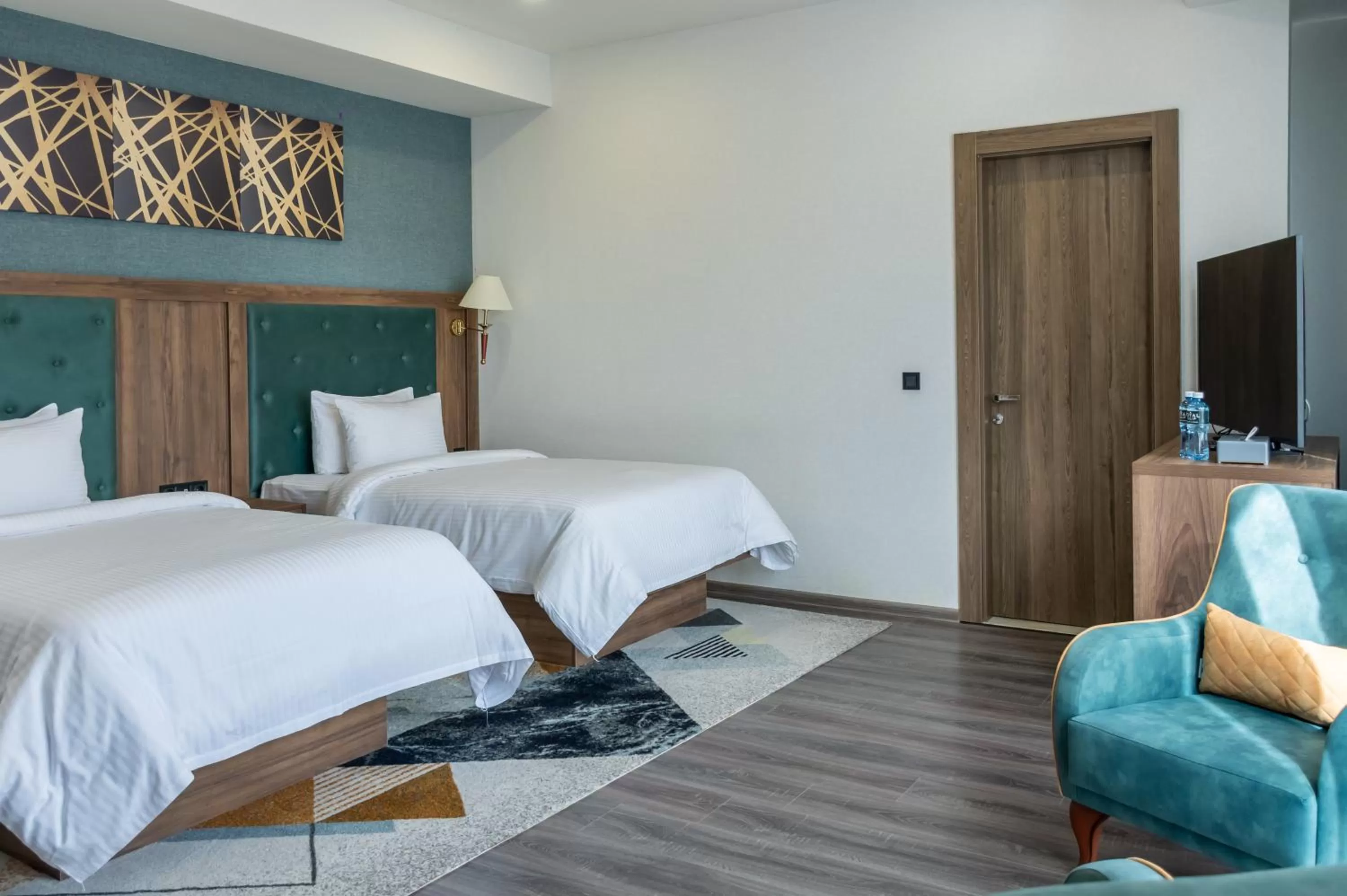 Bedroom, Bed in Royal Tulip Hotel & Casino, Tbilisi